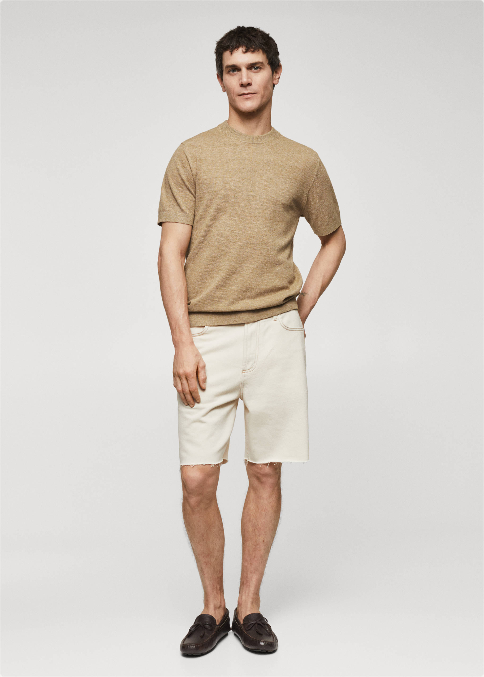 Трикотажная футболка из хлопка - Общий план