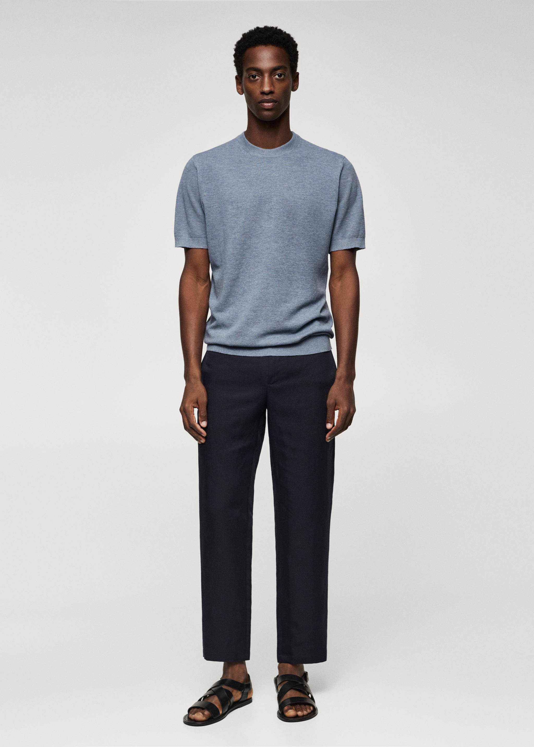 Трикотажная футболка из хлопка - Общий план