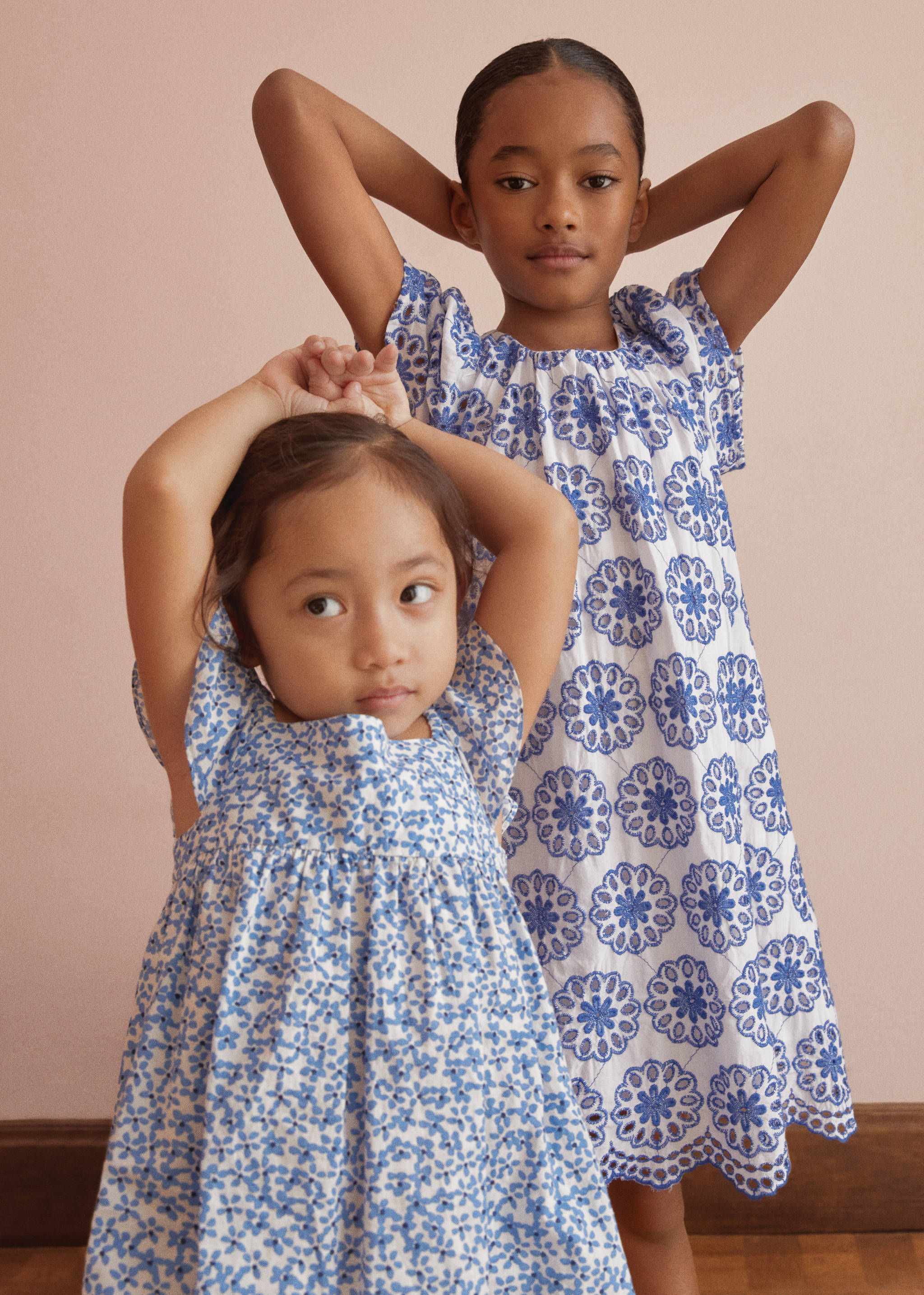 فستان مطرز بأزهار - تفاصيل المنتج 5