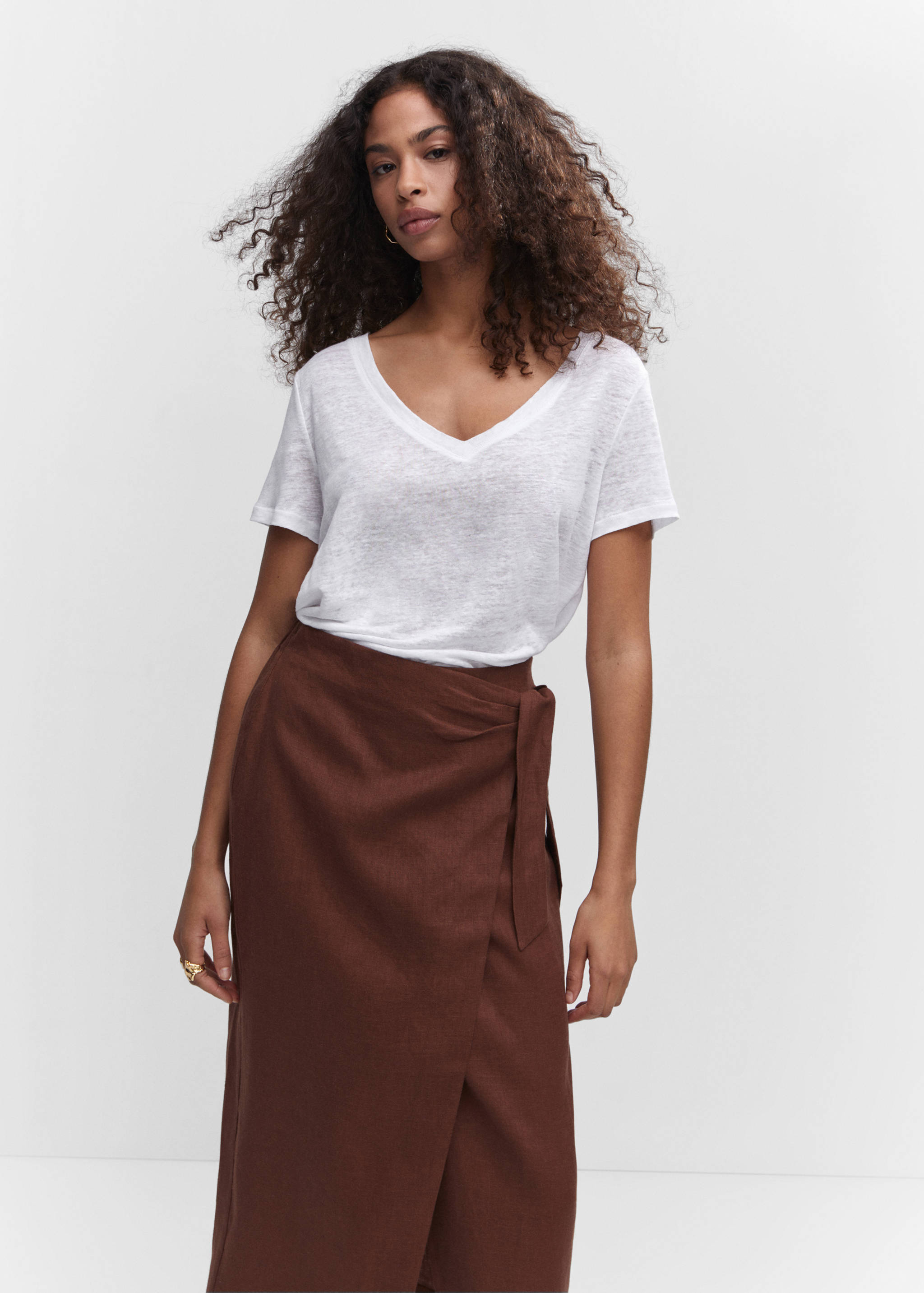 T-shirt lin col V - Plan moyen