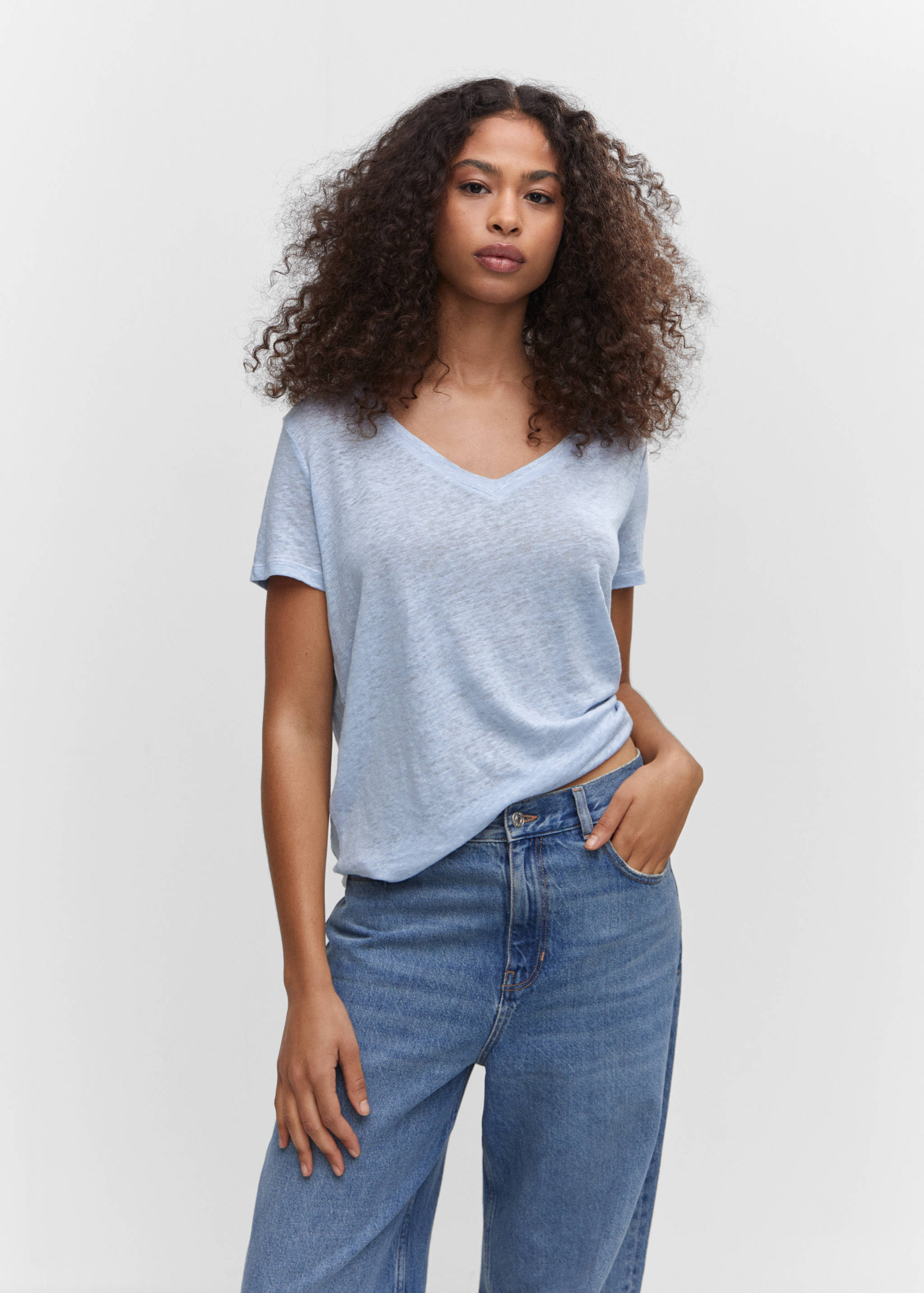 T-shirt lin col V - Plan moyen