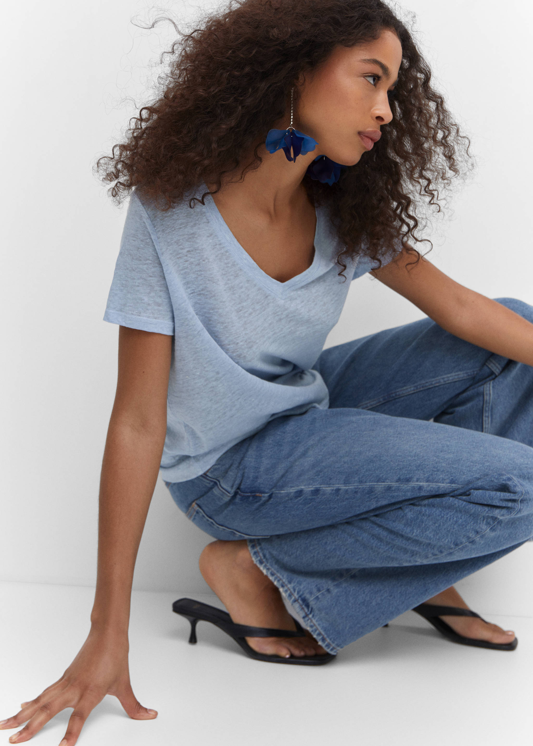 T-shirt lin col V - Détail de l'article 2