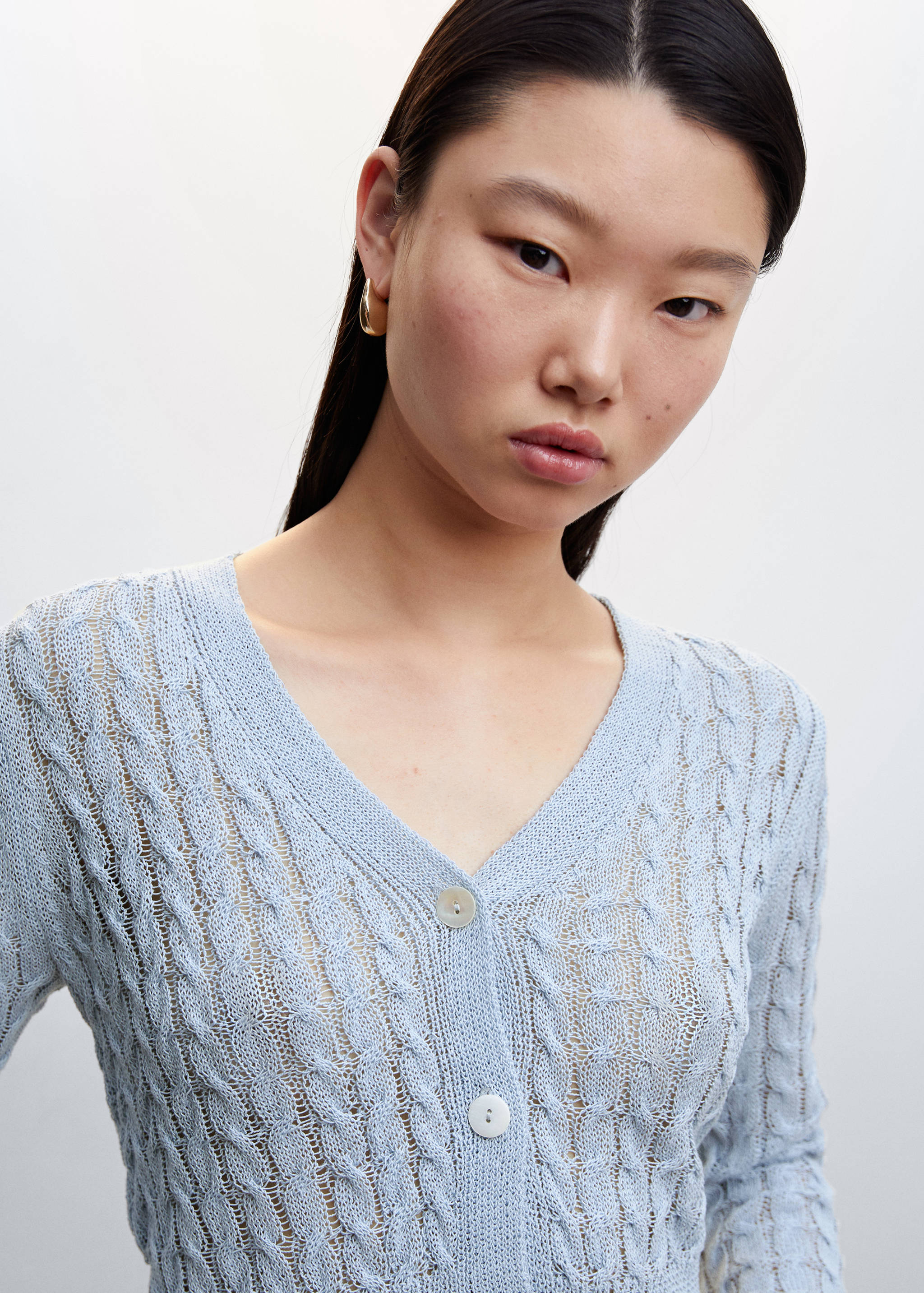 Cable-knit cropped cardigan - Details of the article 1