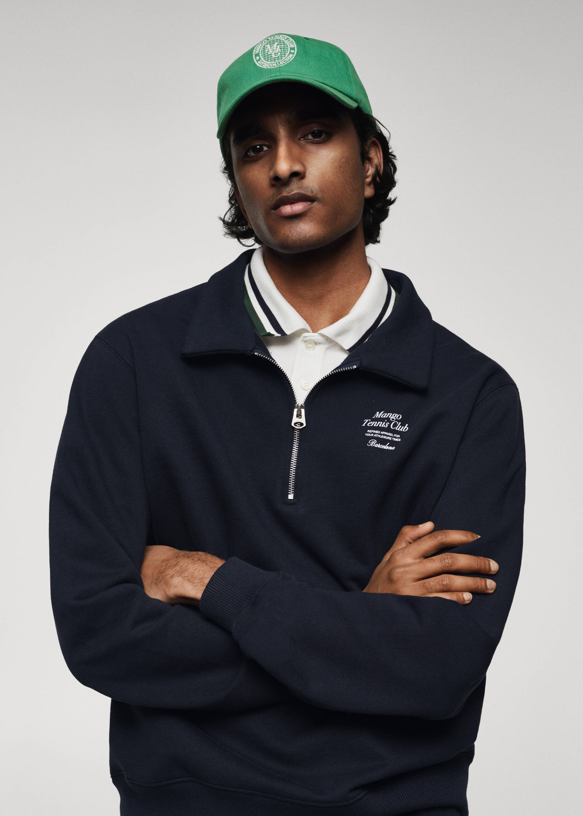 Бейсболка с вышитым логотипом - Деталь изделия 9