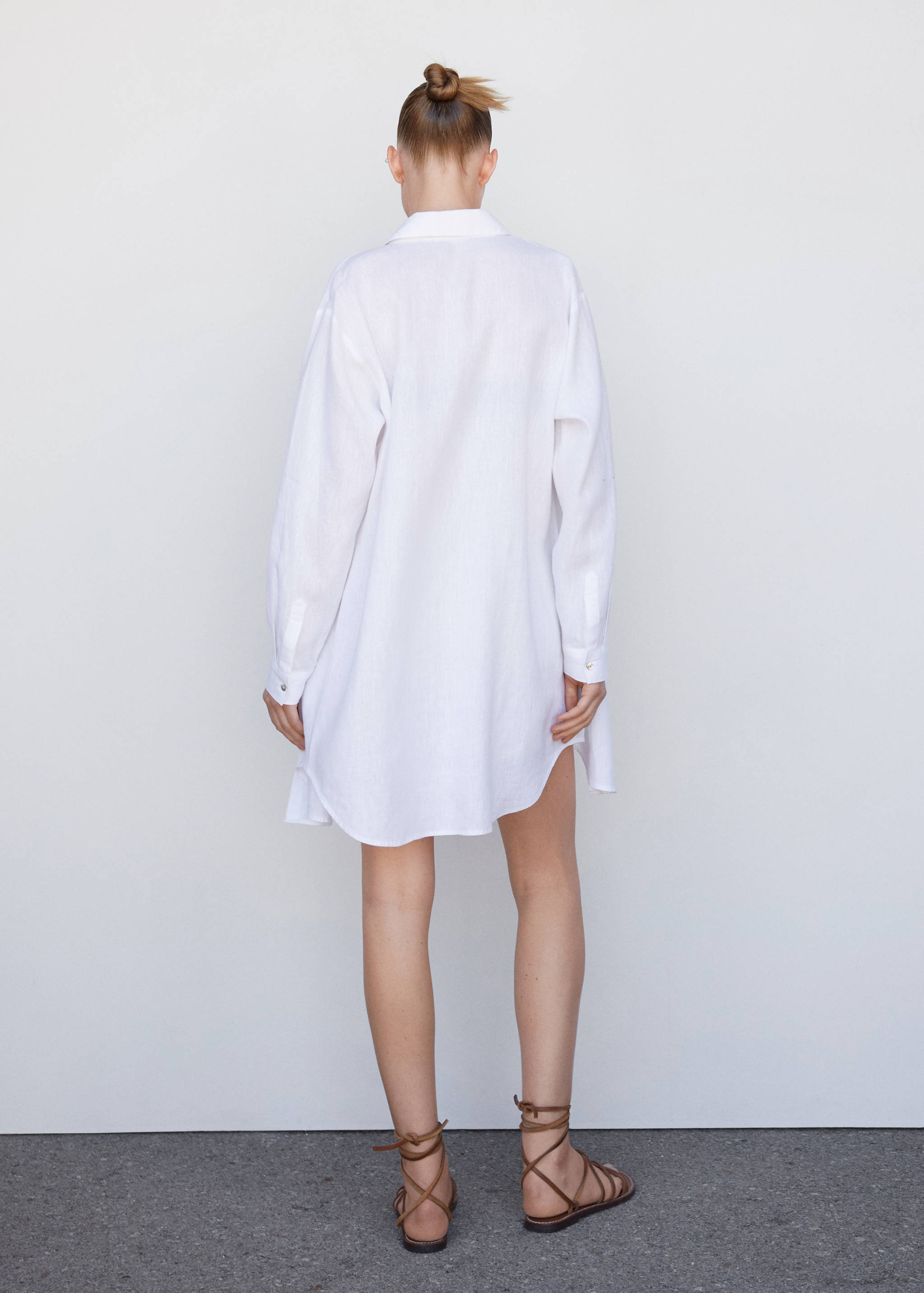 Linen oversized shirt - Reverse of the article