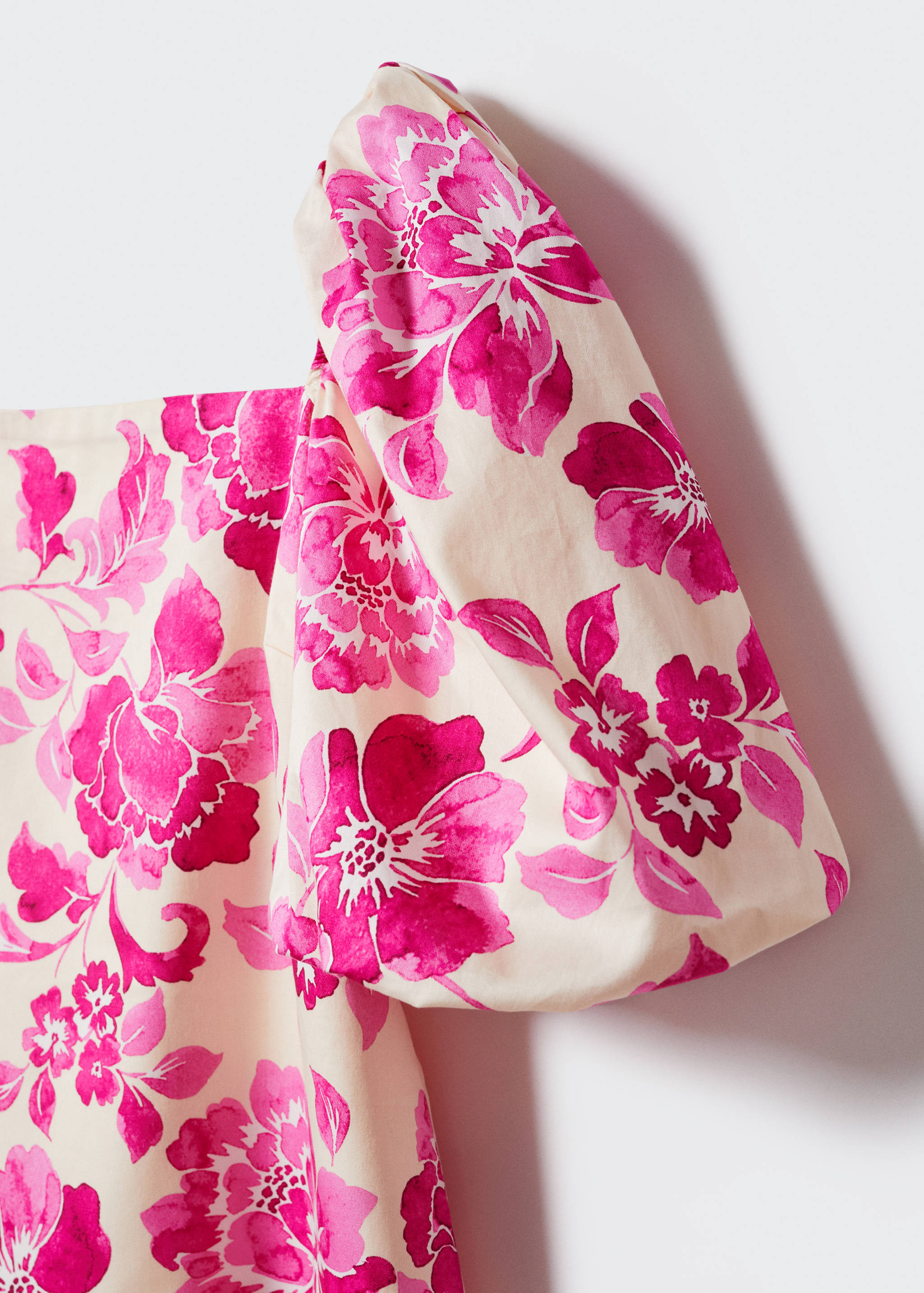 Puffed sleeves short dress - Details of the article 8