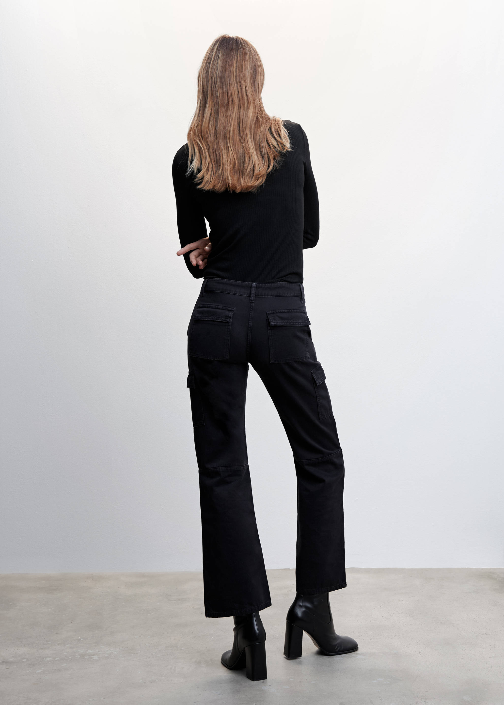 Ribbed  knit t-shirt - Reverse of the article