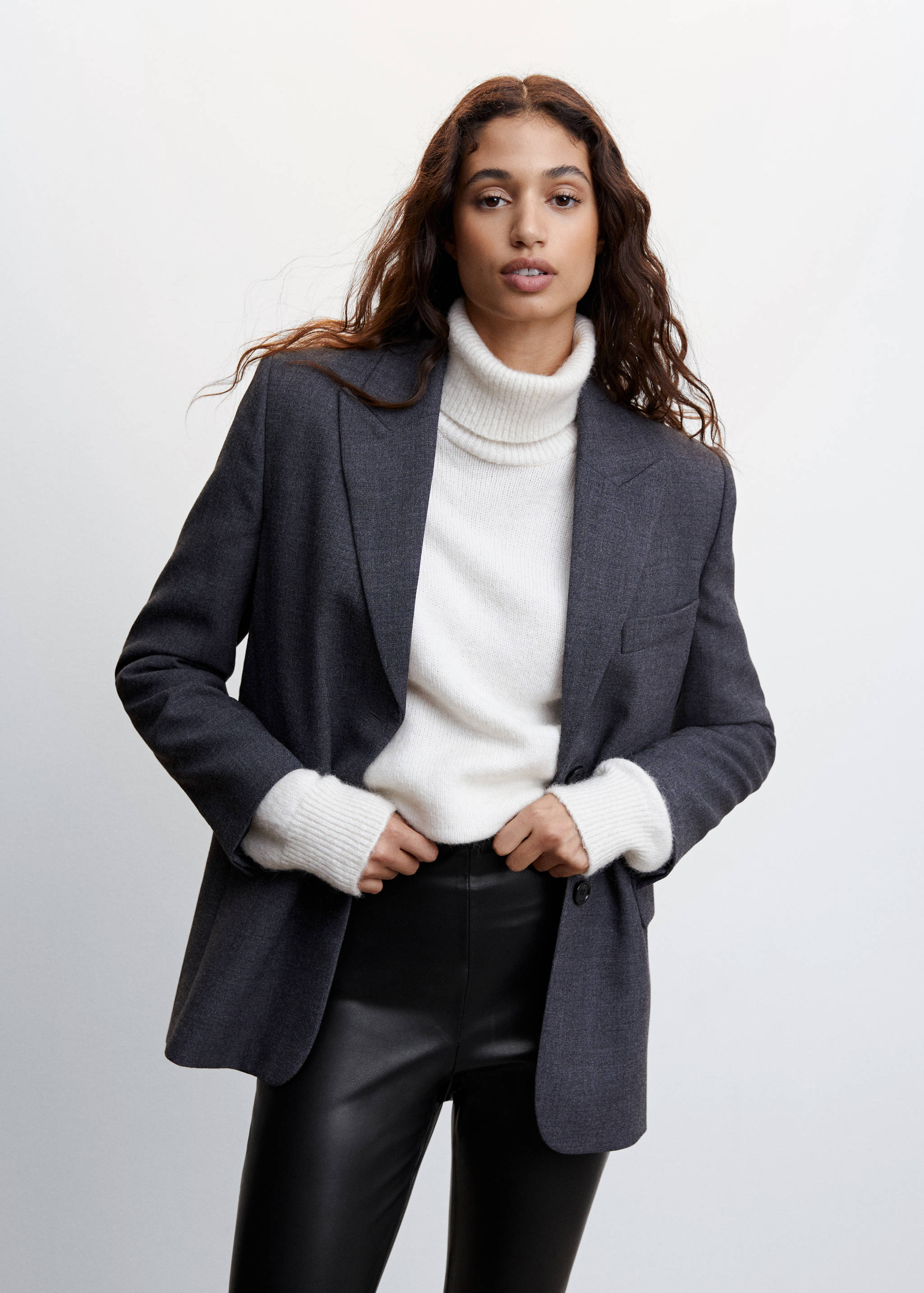 Faux-leather leggings with split hems - Details of the article 1