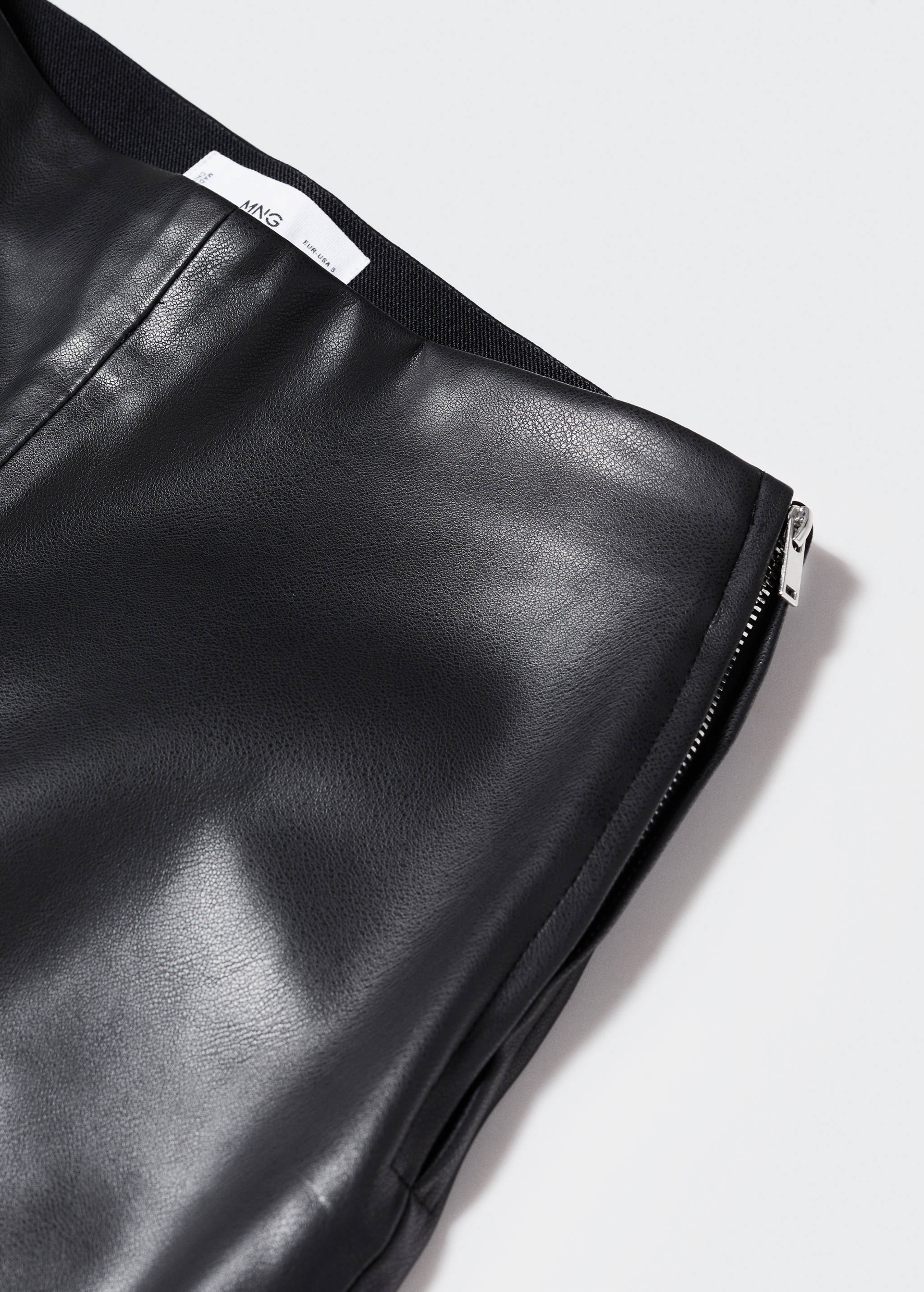 Faux-leather leggings with split hems - Details of the article 8