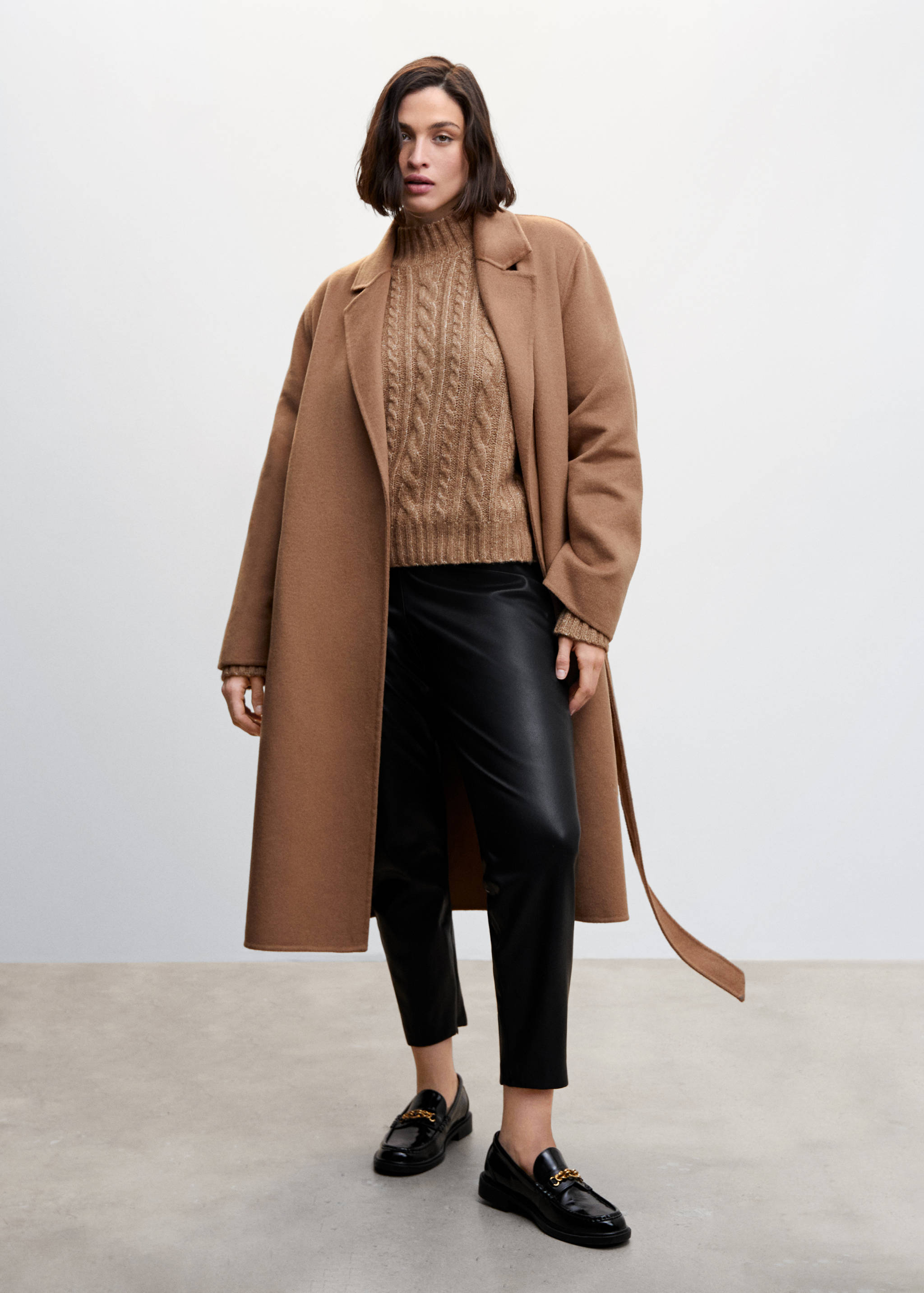 Faux-leather leggings with split hems - Details of the article 3