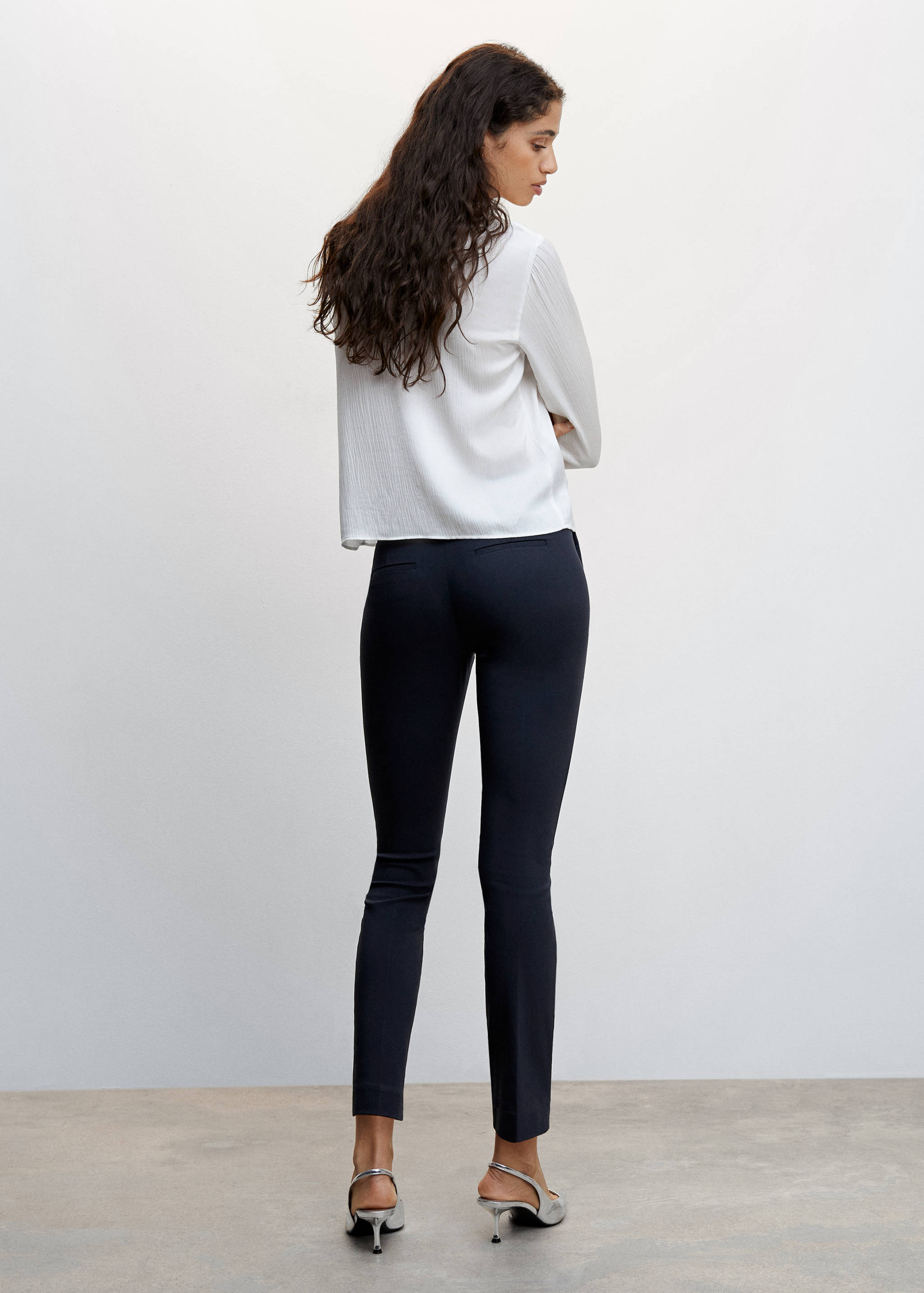 Crop skinny trousers - Reverse of the article