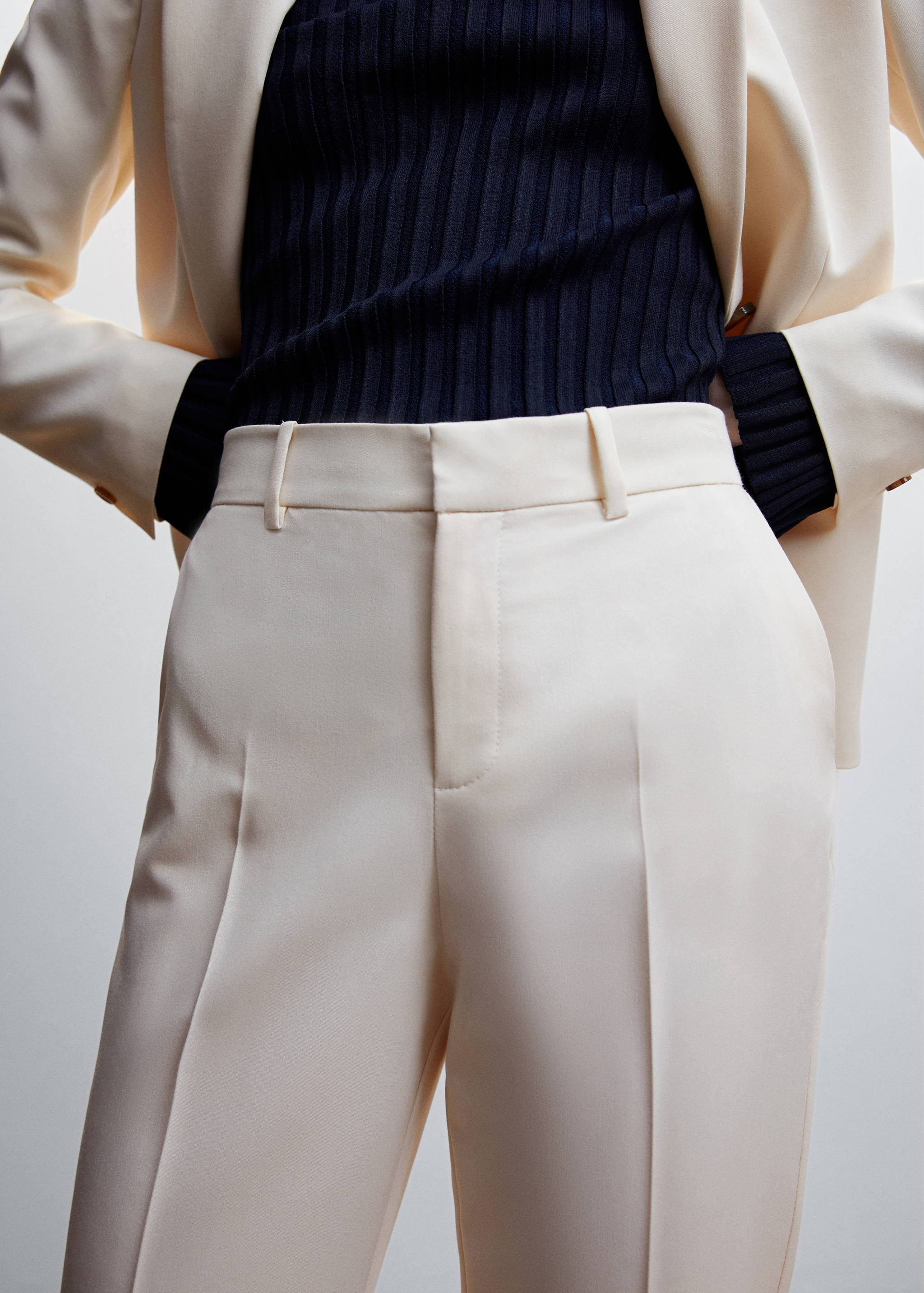 Straight suit trousers - Reverse of the article