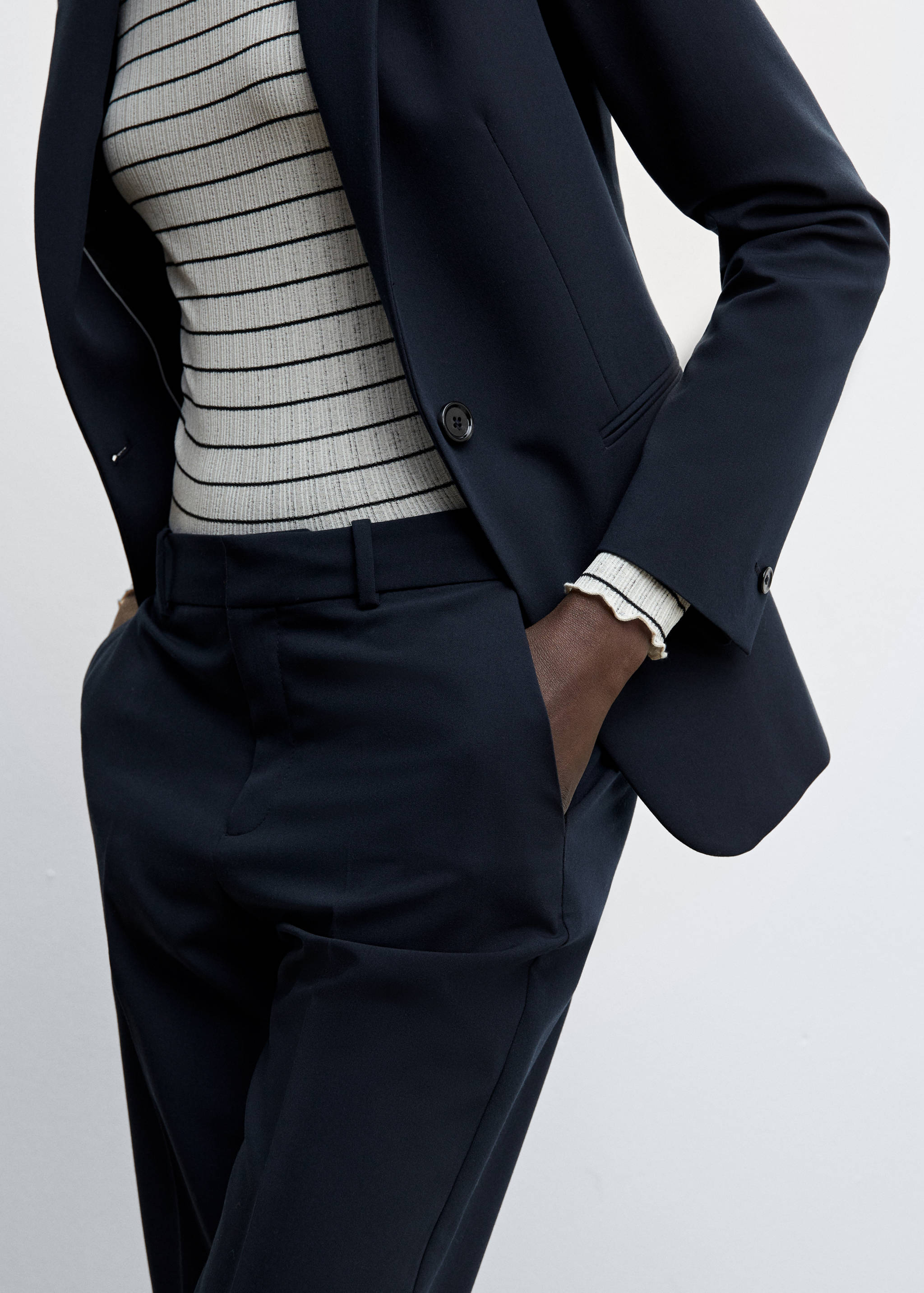 Straight suit trousers - Details of the article 6
