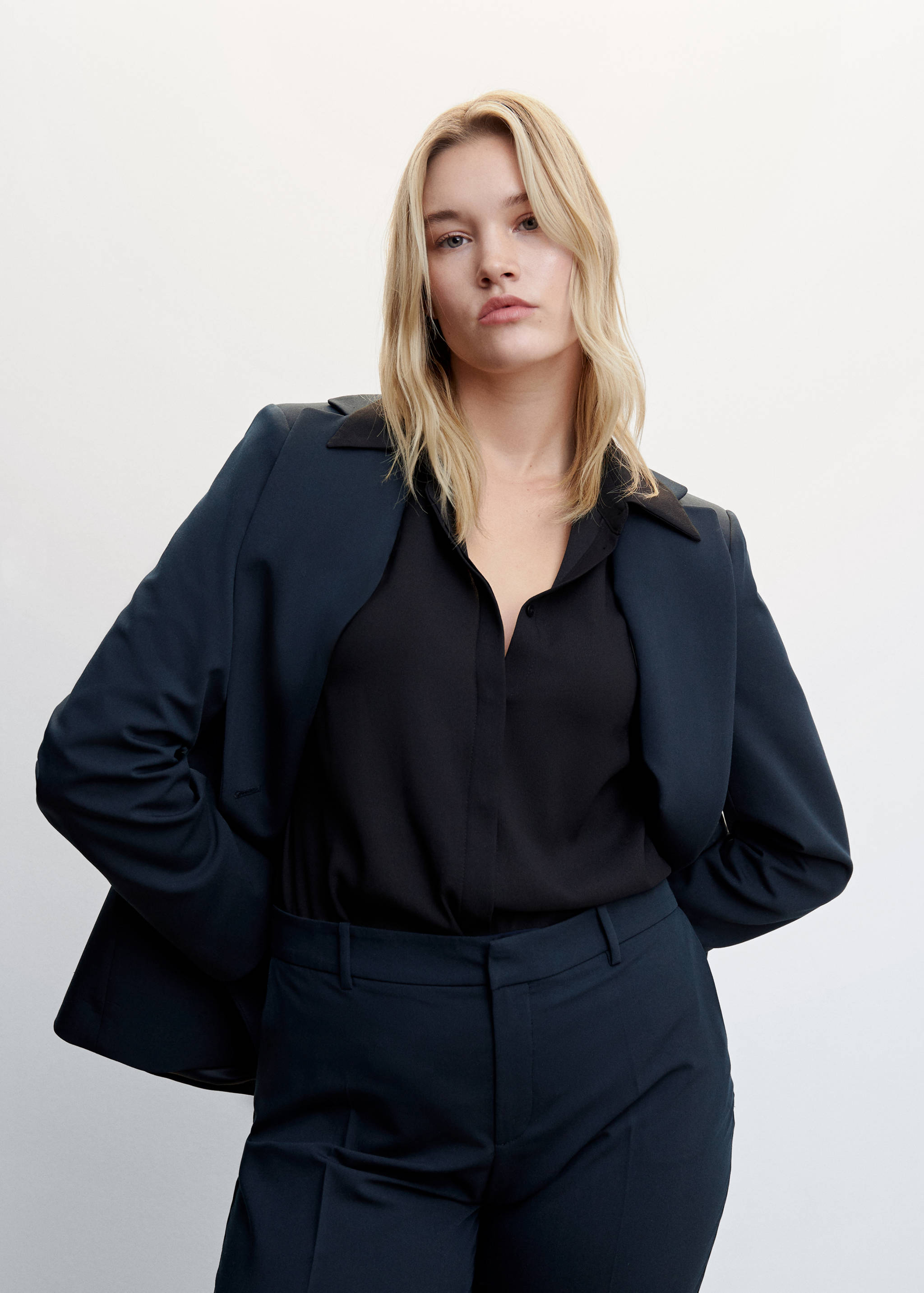Straight suit trousers - Details of the article 5