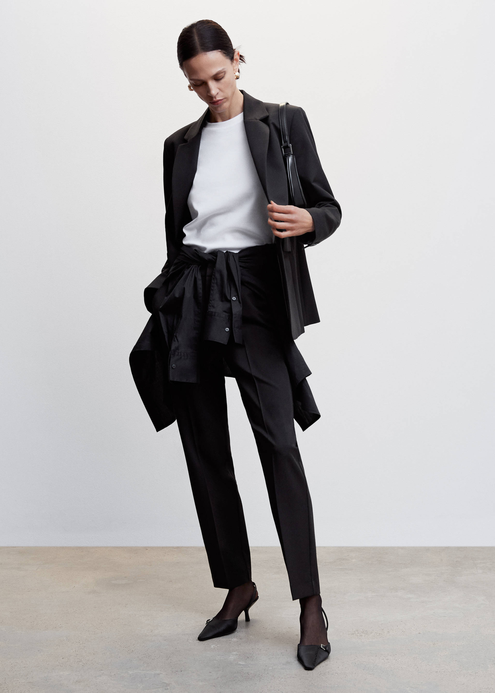 Прямые костюмные брюки - Общий план