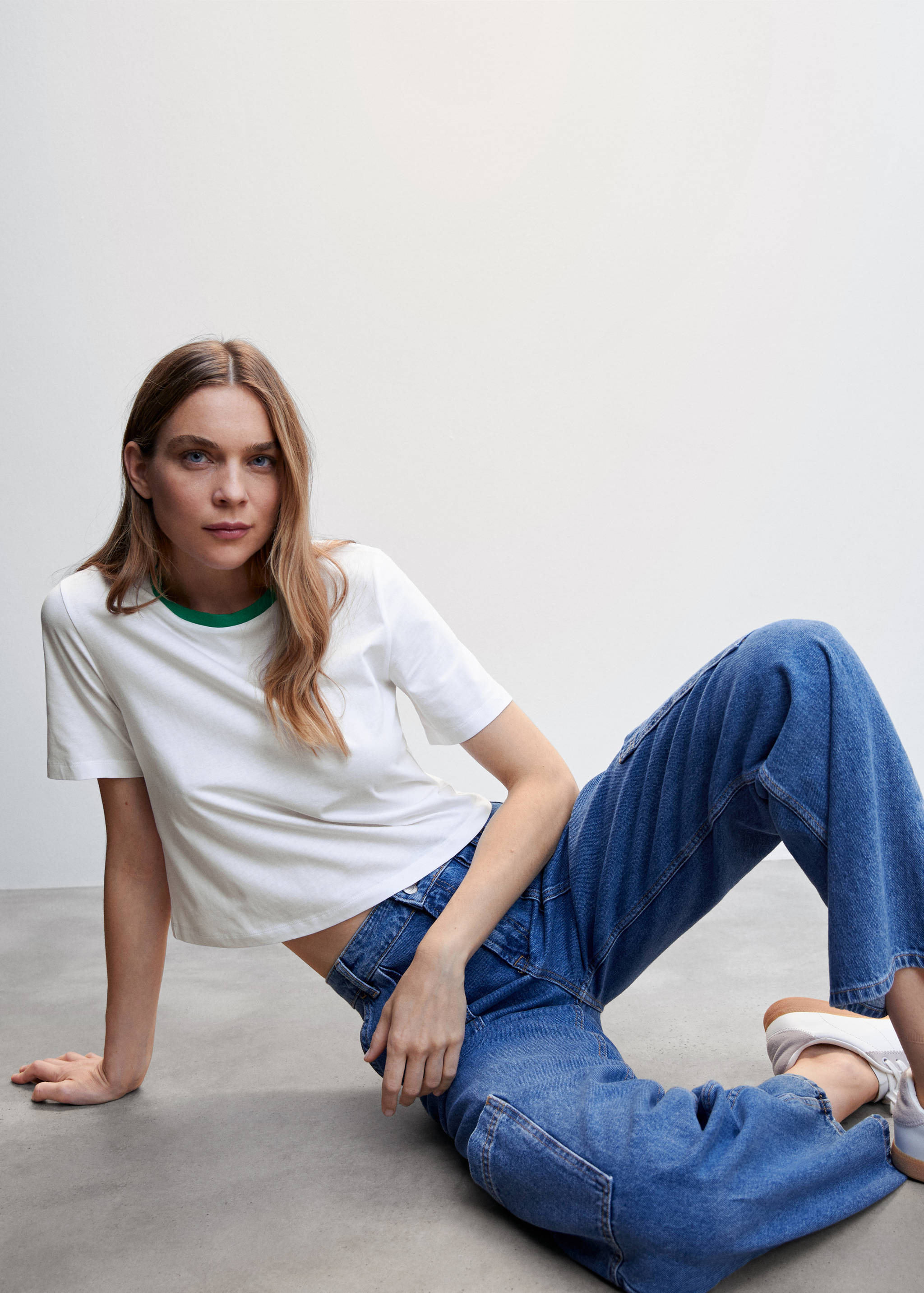 Short-sleeved cotton t-shirt - Details of the article 2