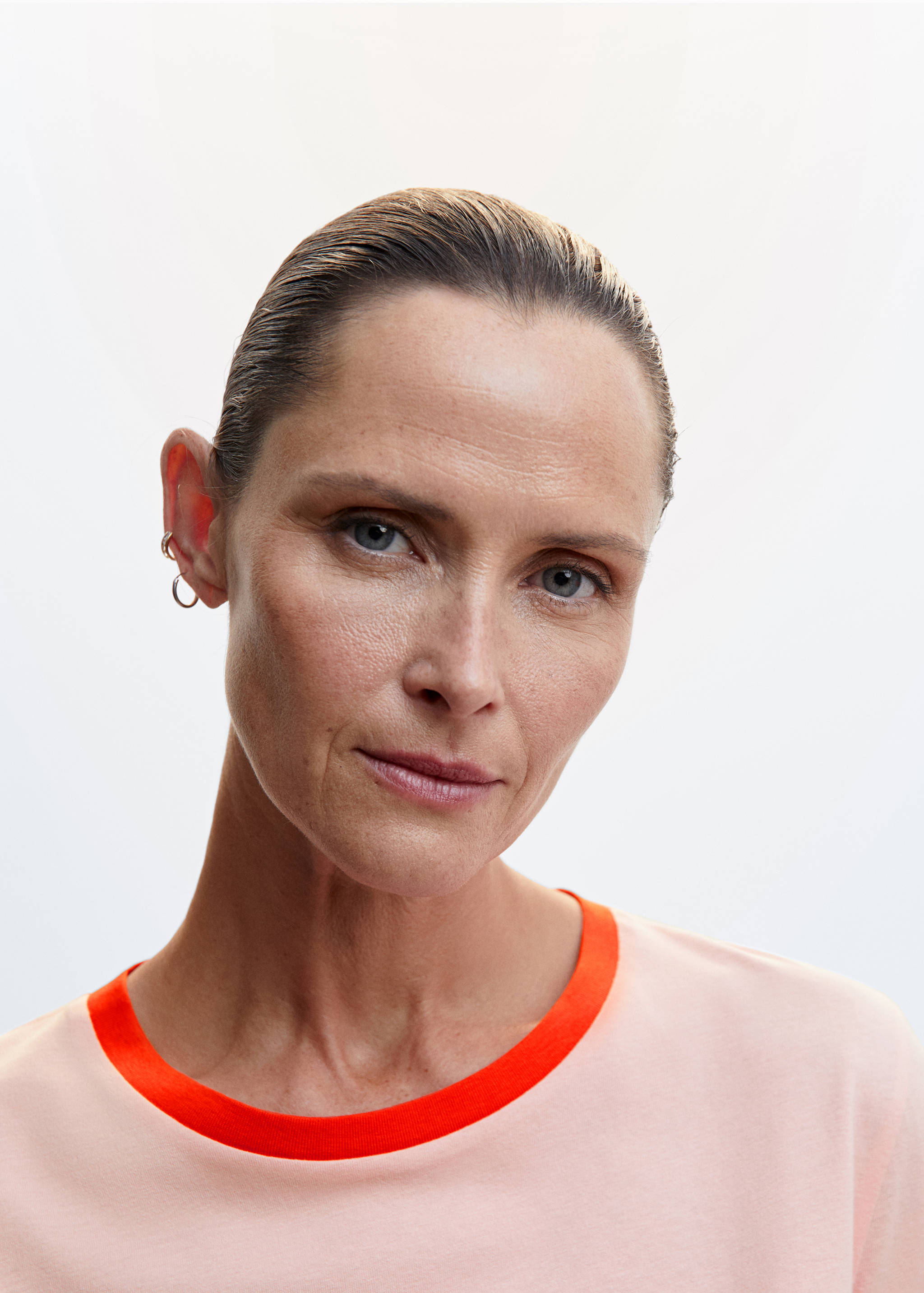 Short-sleeved cotton t-shirt - Details of the article 1