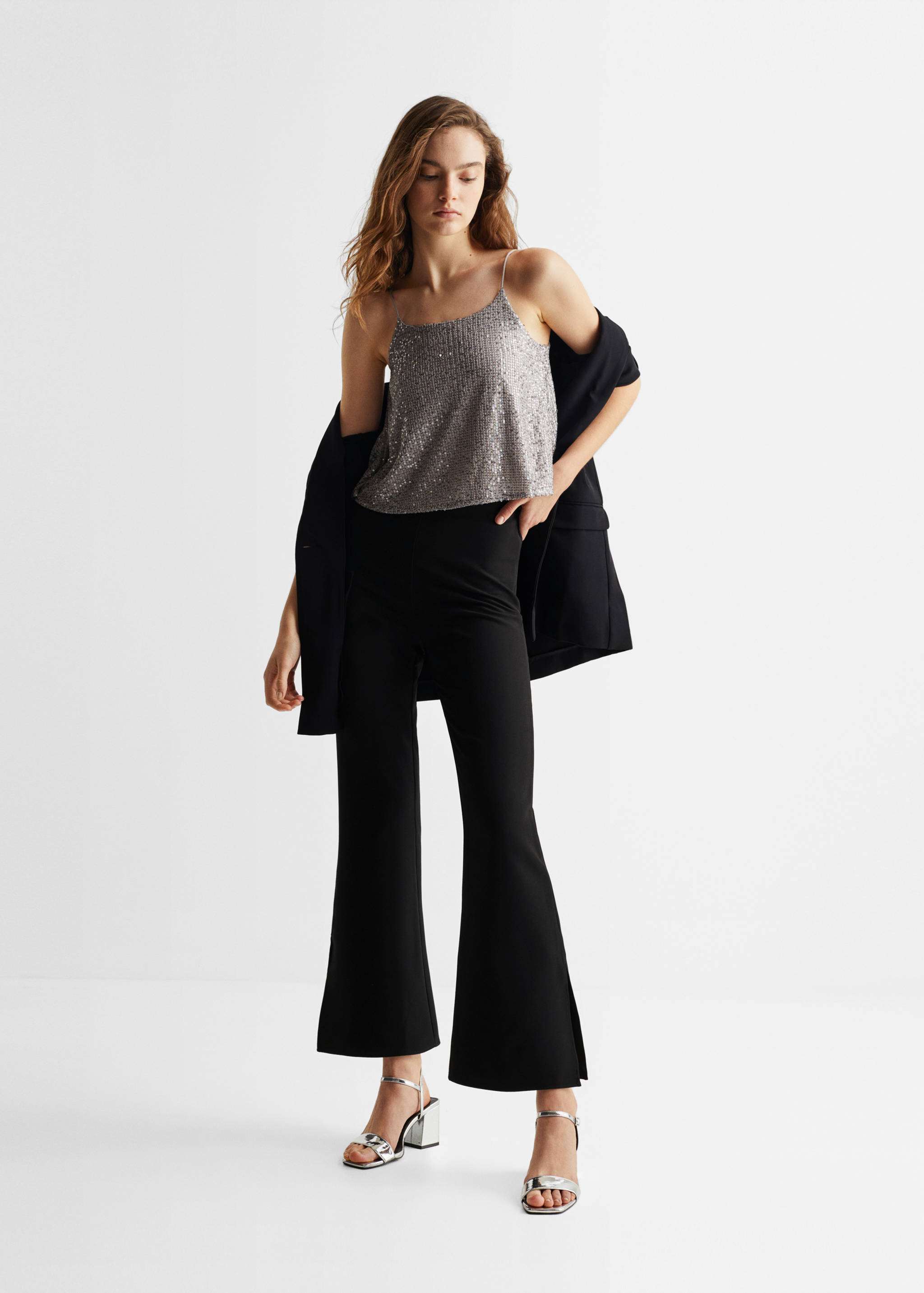 Блестящий топ с пайетками - Общий план