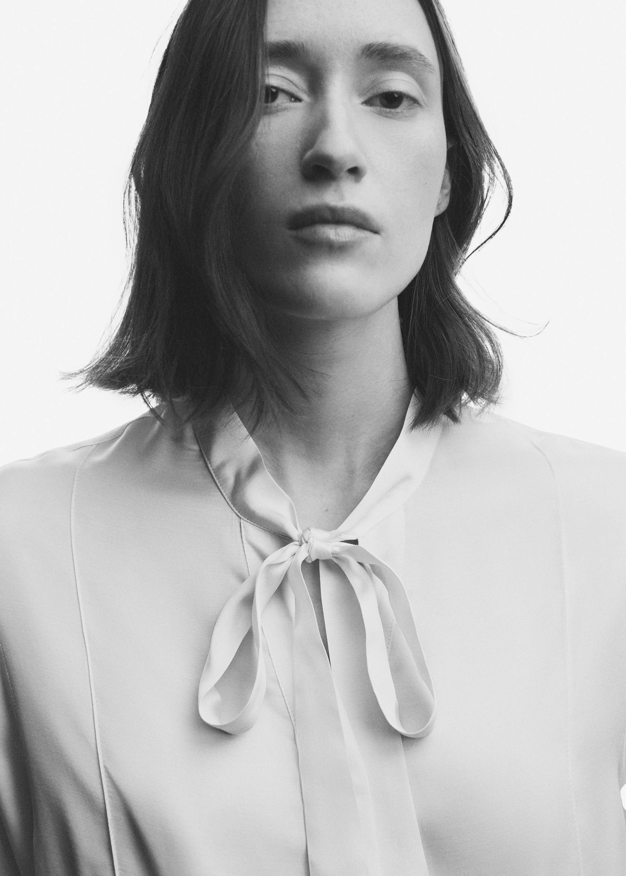 Блузка с завязками - Деталь изделия 1