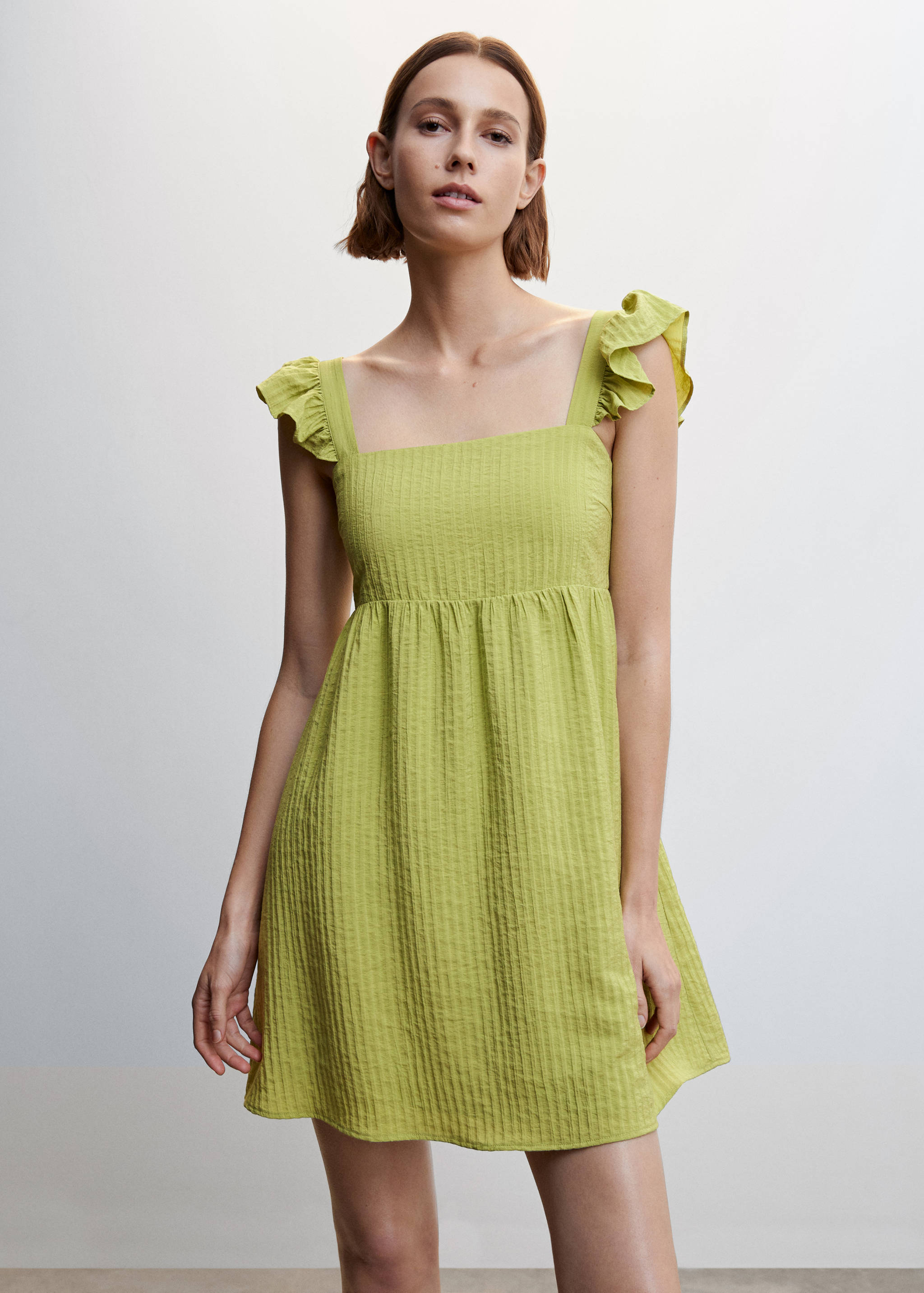 Short ruffled dress - Medium plane