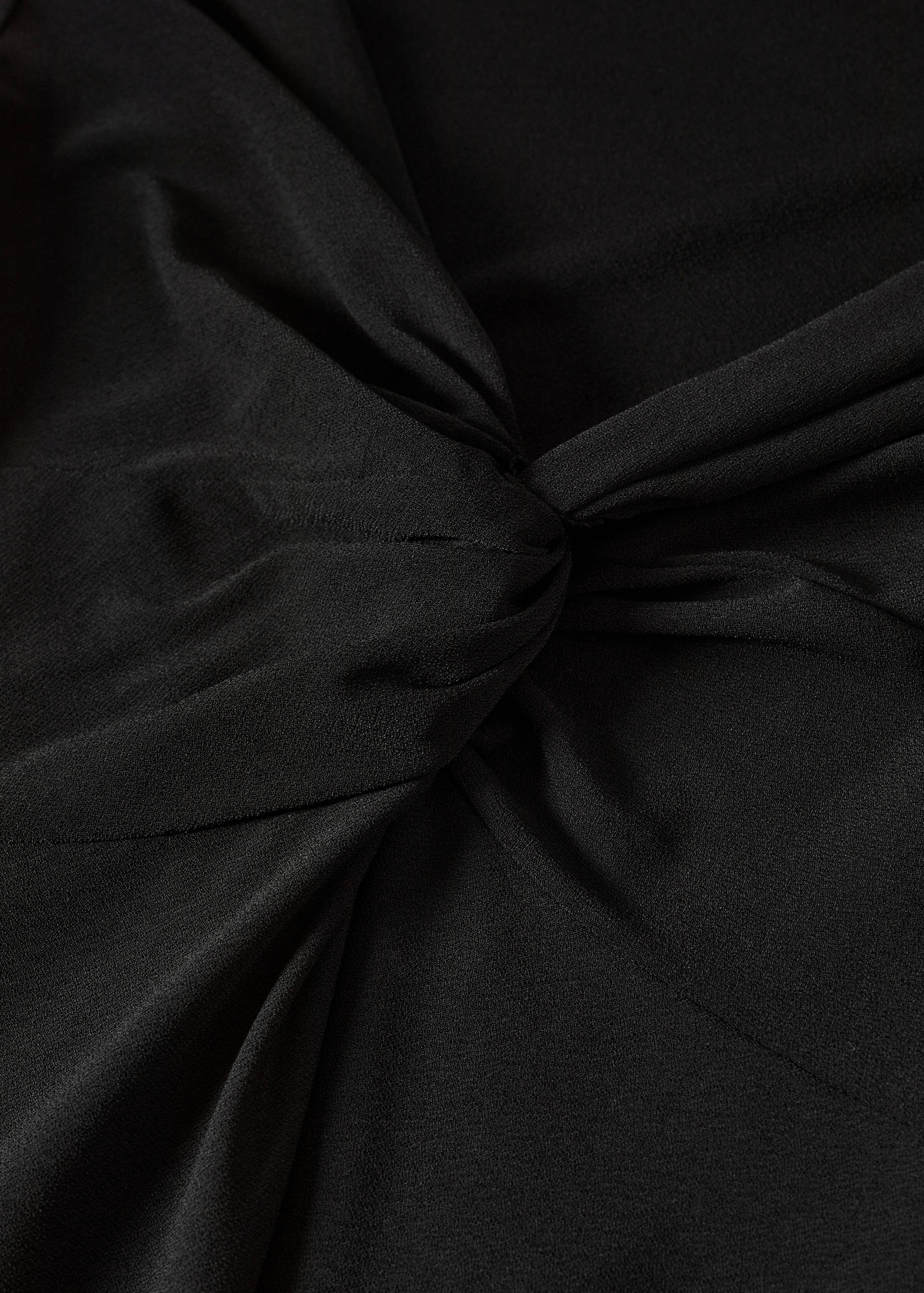 Robe noire détail nœud - Détail de l'article 8