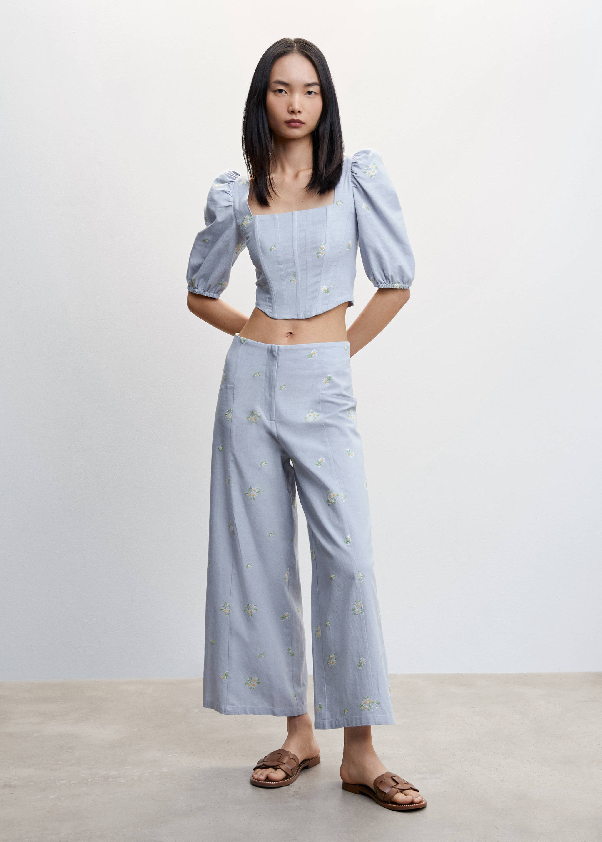 Floral embroidered blouse - General plane