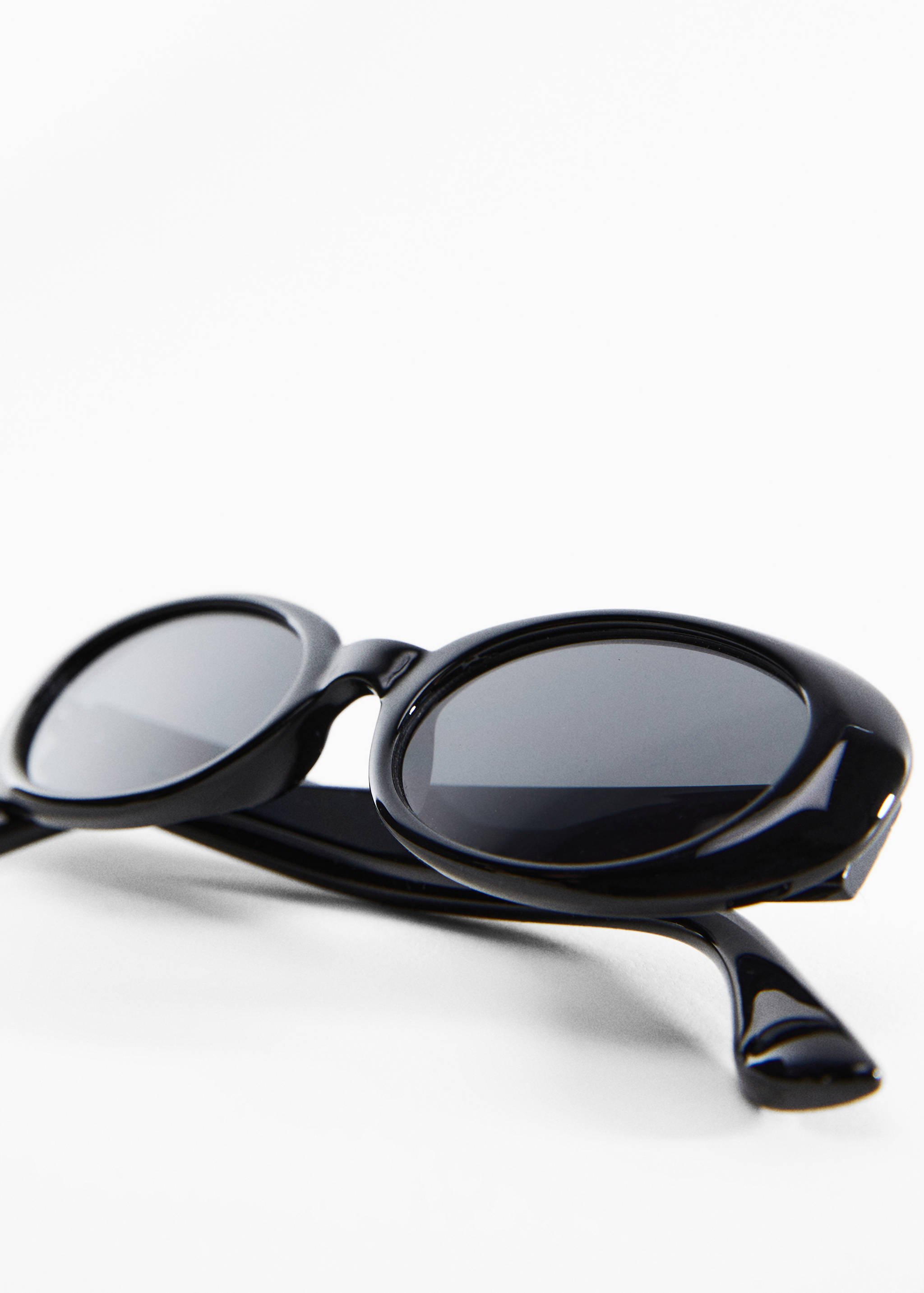 Oval sunglasses - Details of the article 5