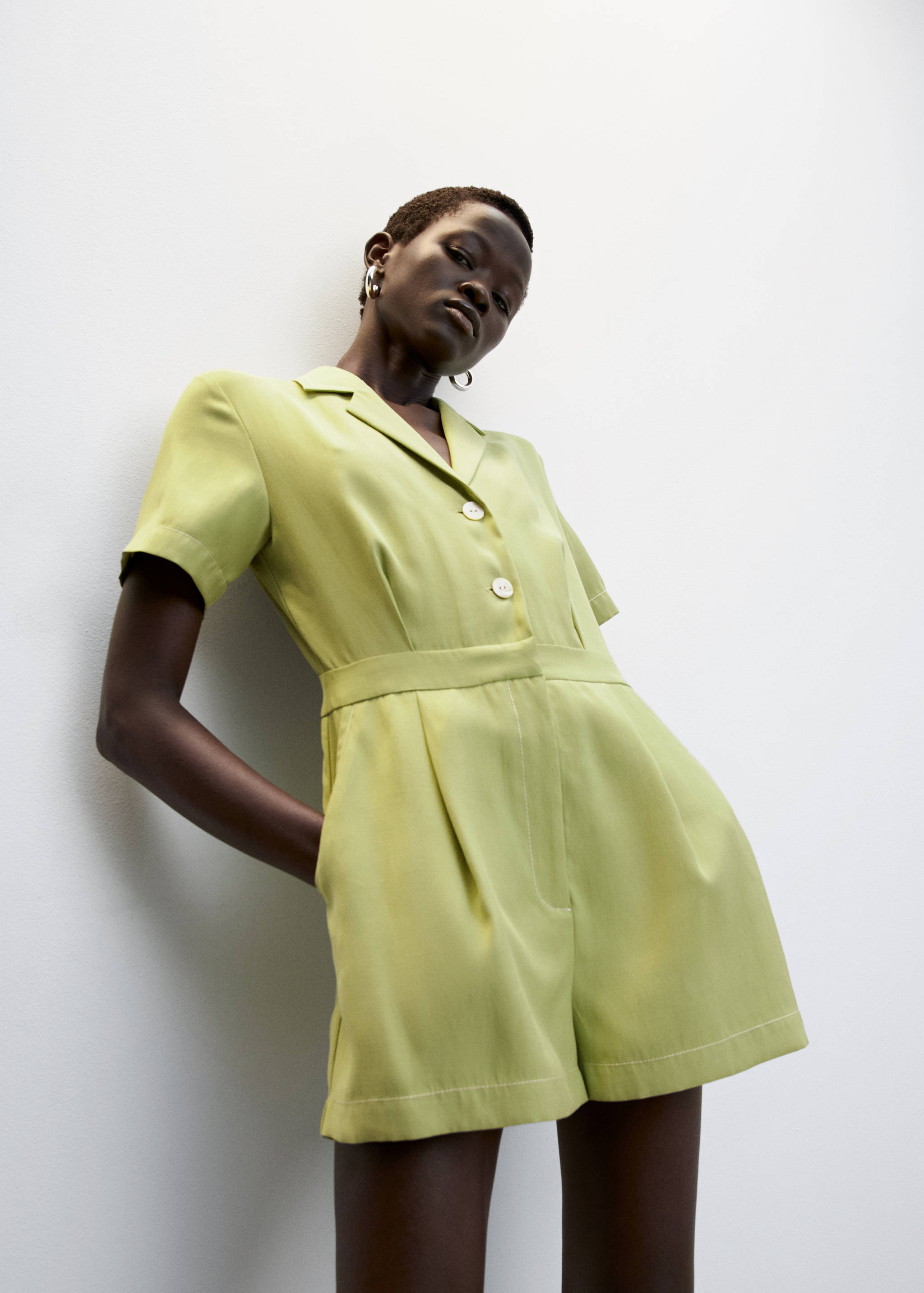 Short flowy jumpsuit - Details of the article 6