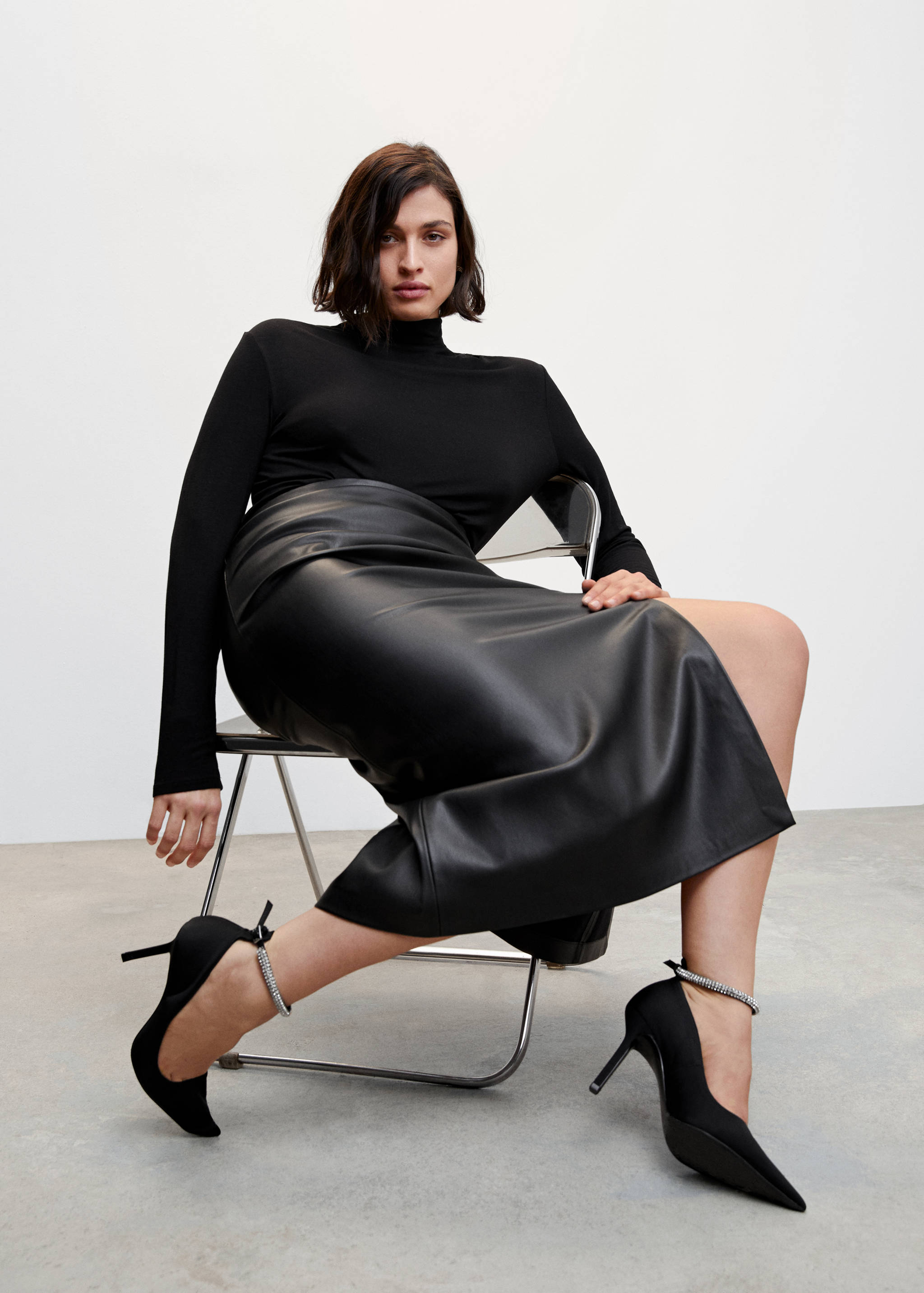 Leather-effect pencil skirt - Details of the article 4