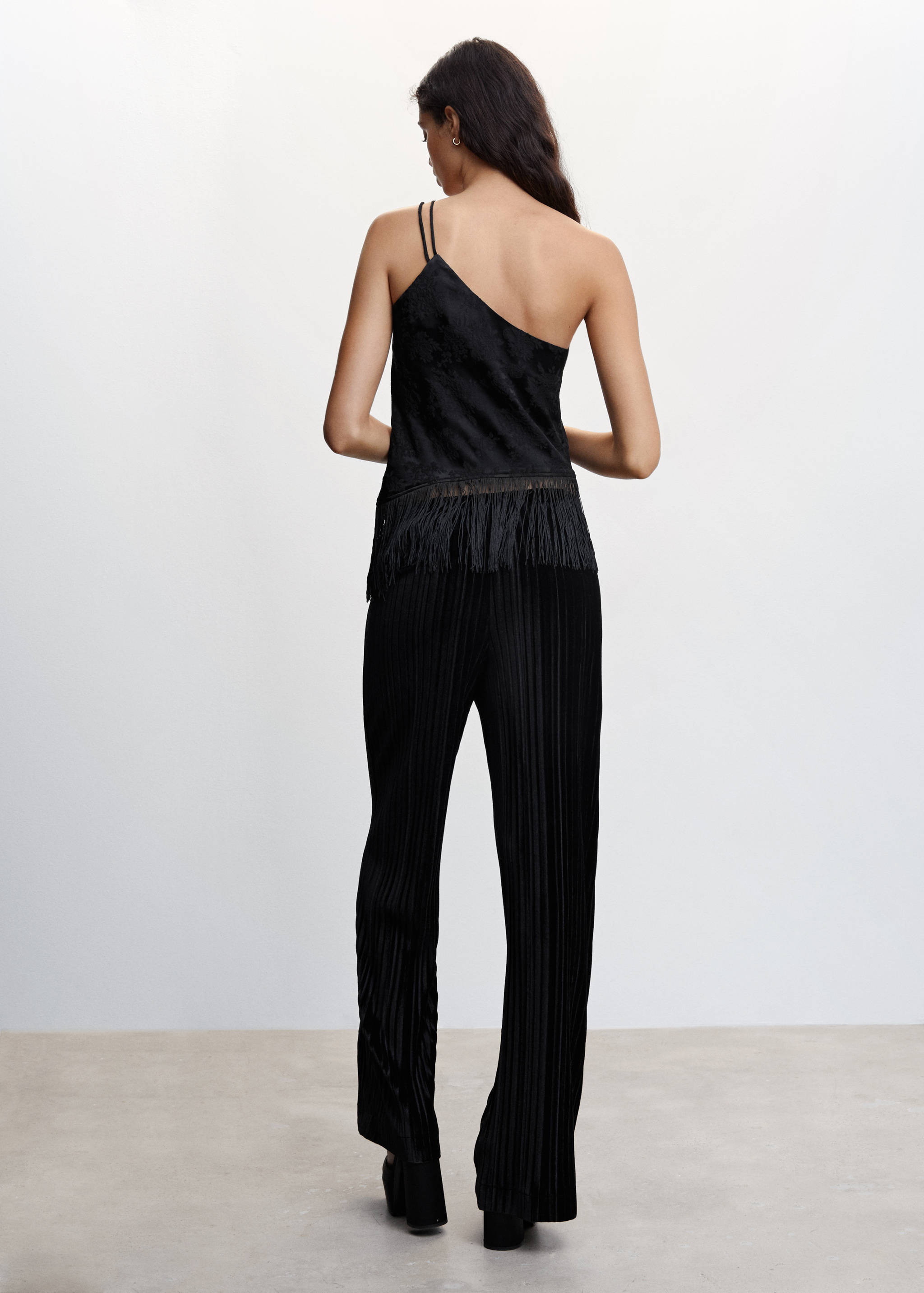 Fringed hem top - Reverse of the article