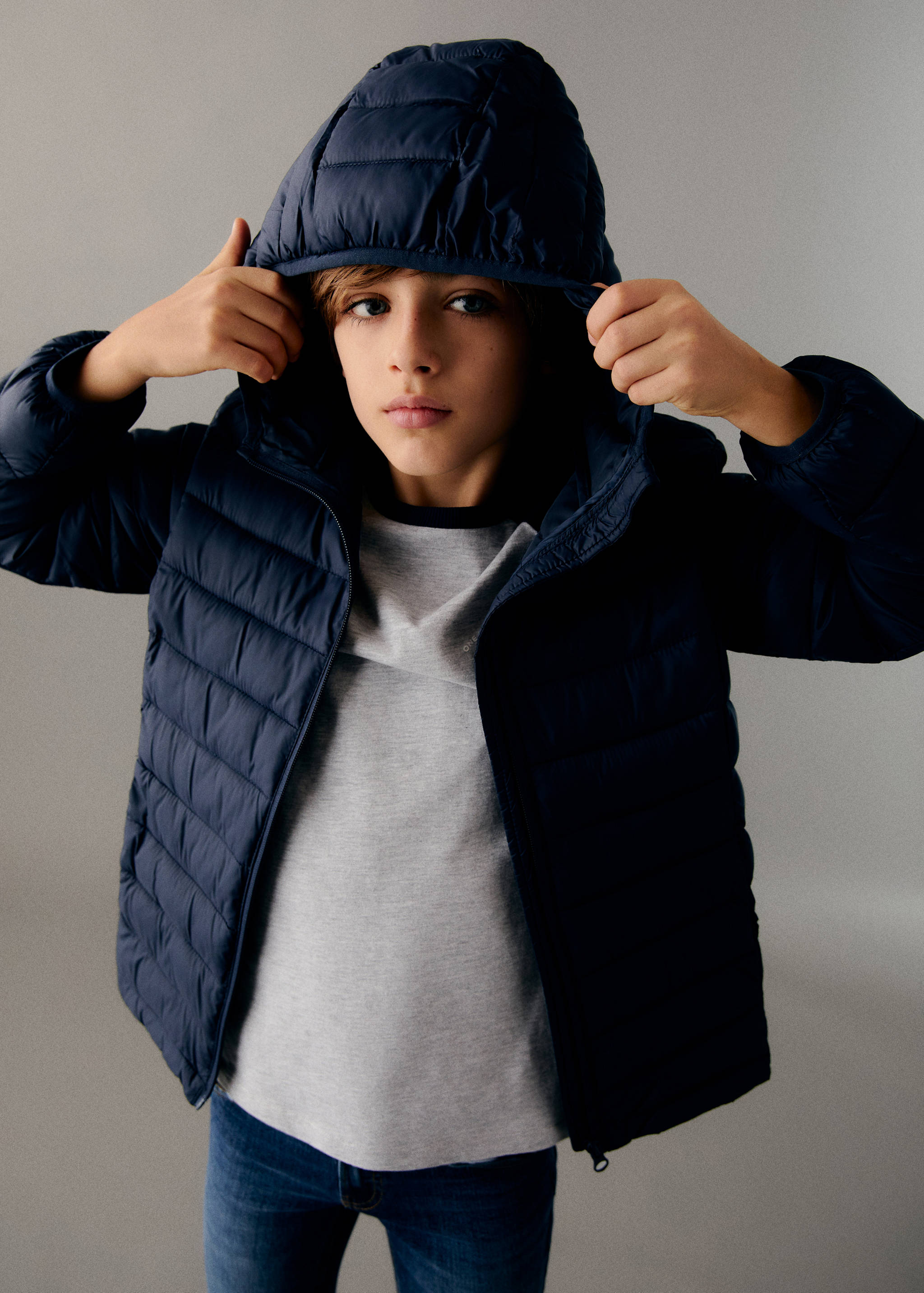 Стеганый анорак с молнией - Средний план