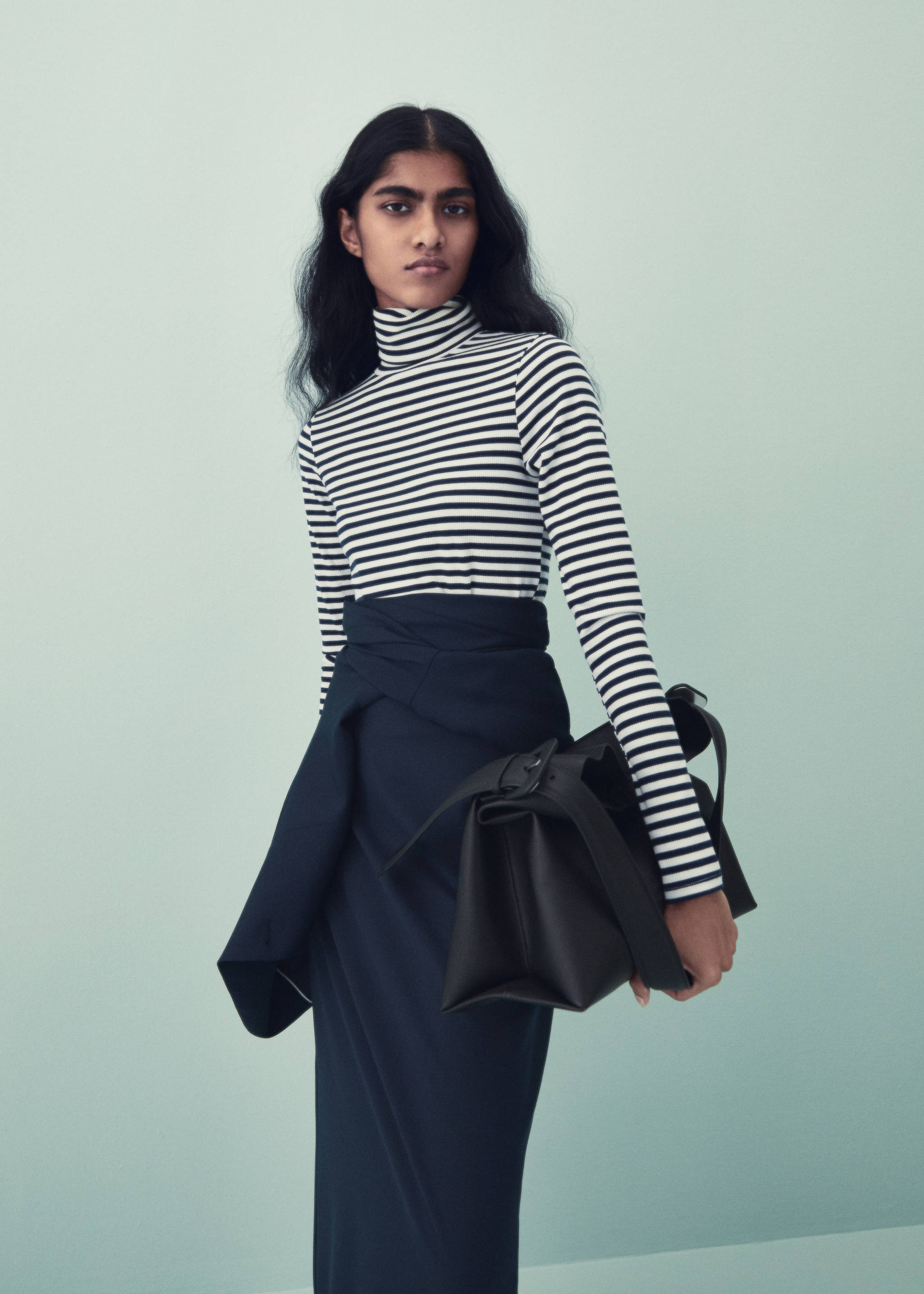 Shopper bag with buckle - Details of the article 9