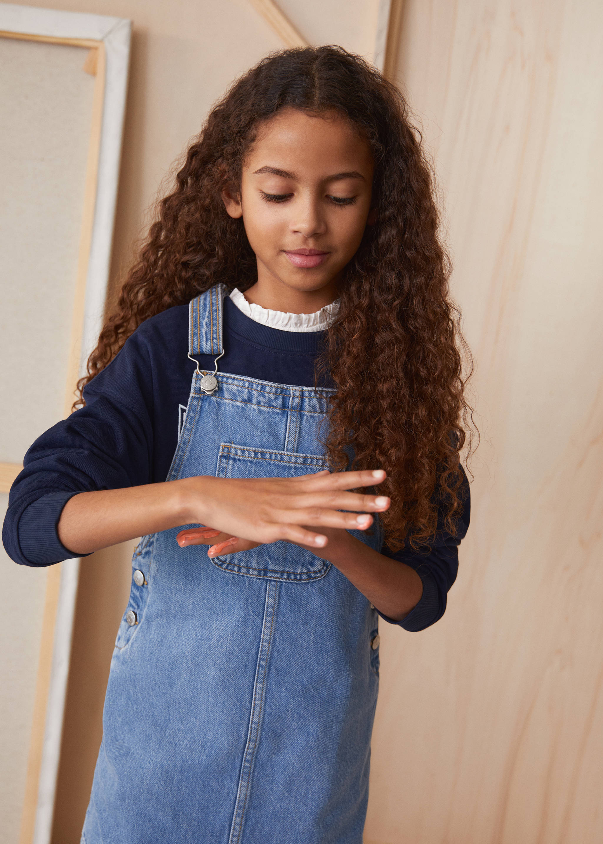 Pocket denim pinafore dress - Details of the article 5