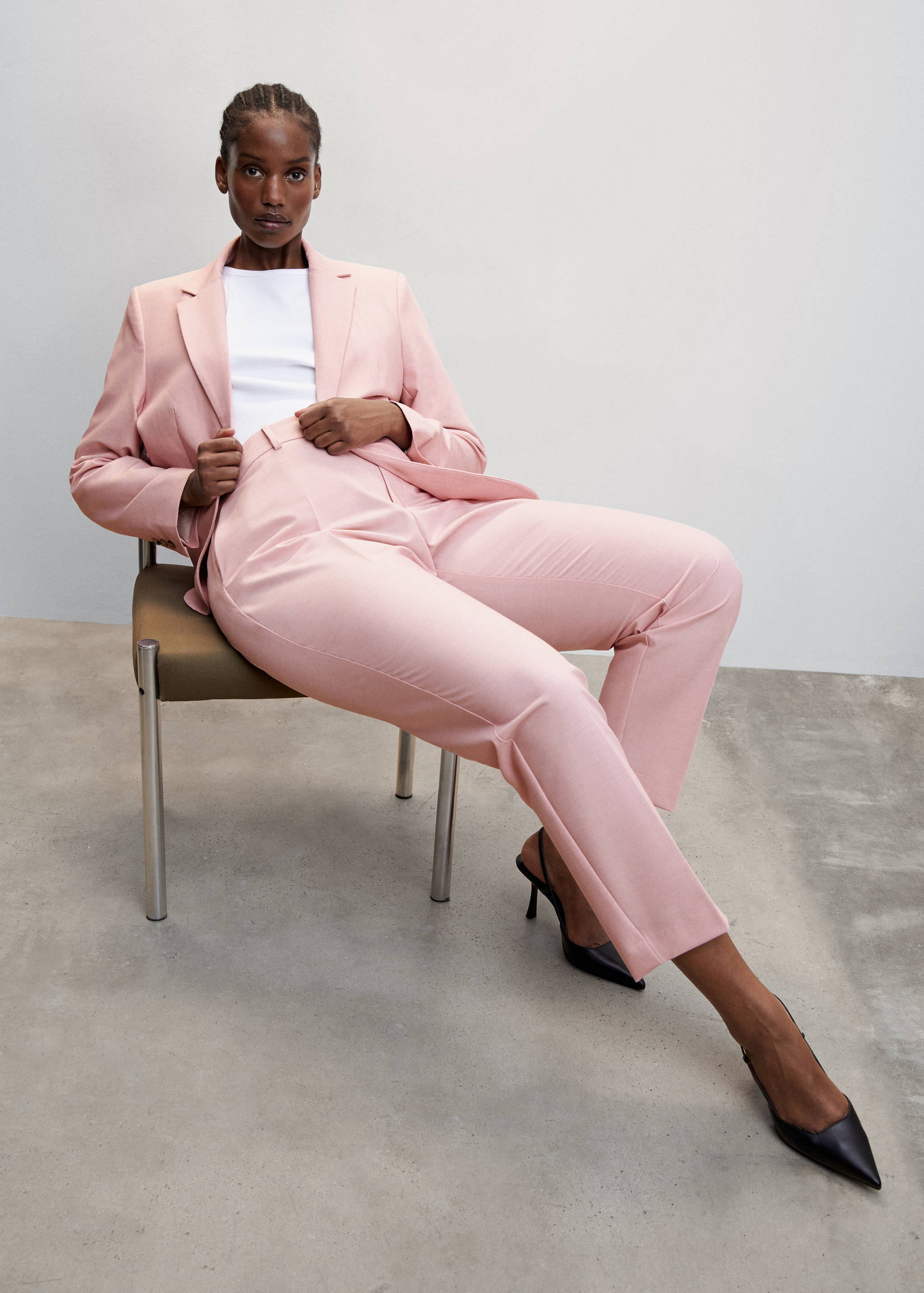 Straight suit trousers - Details of the article 4