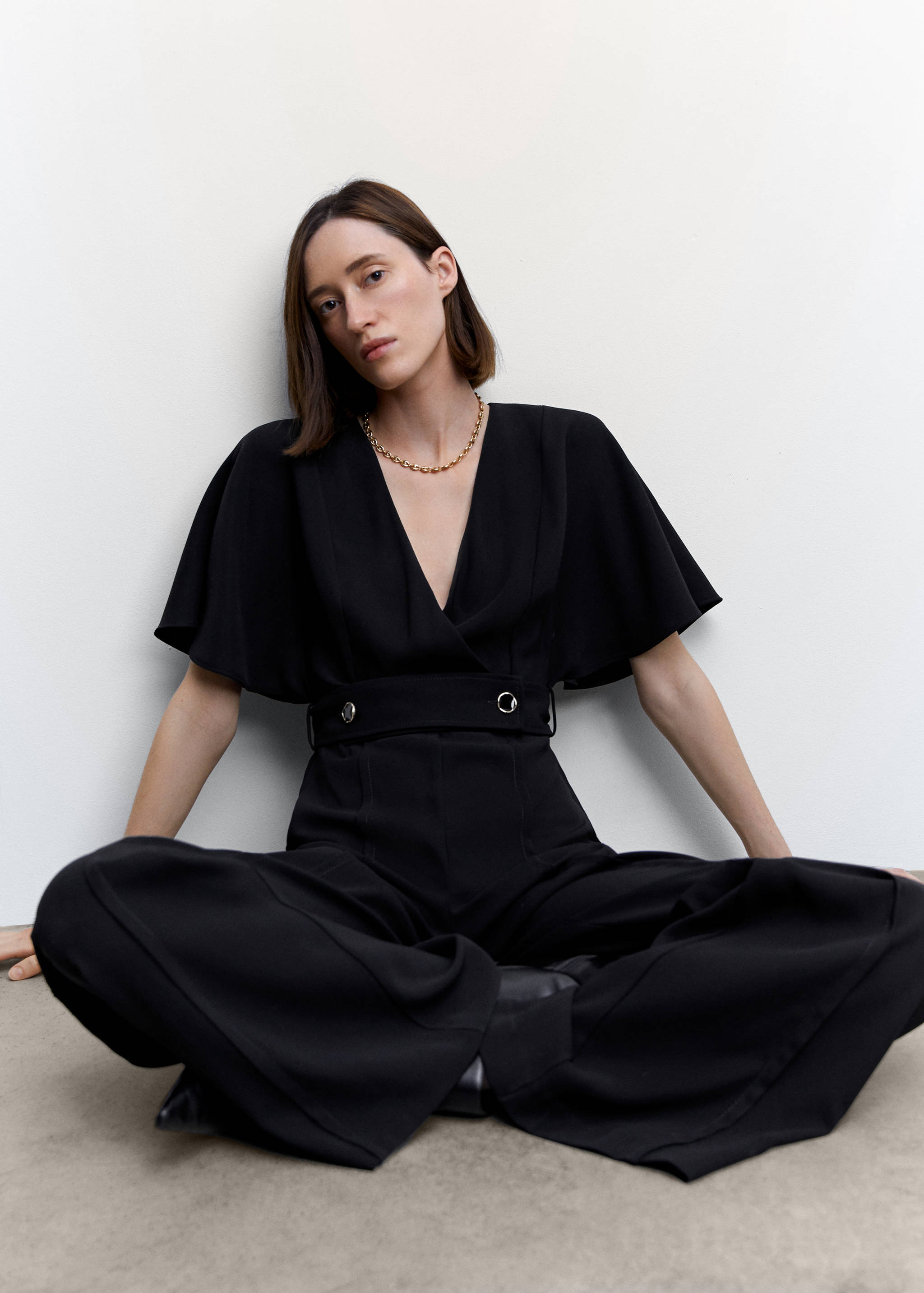 Buttoned long jumpsuit - Details of the article 2