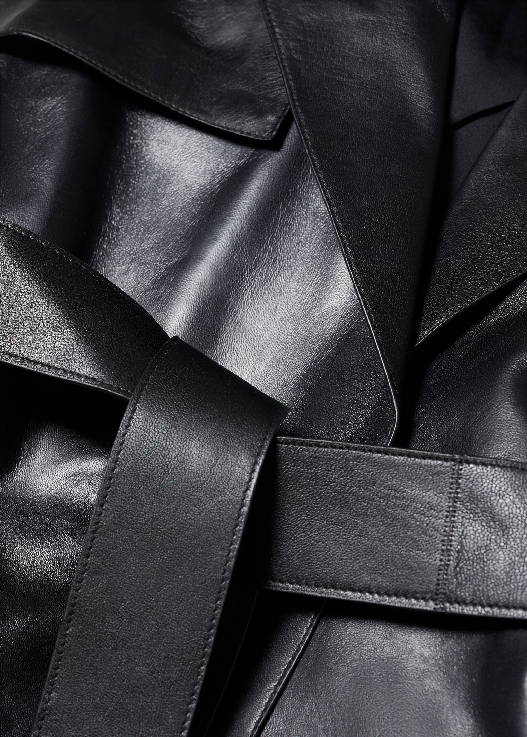 Long leather gilet - Details of the article 8