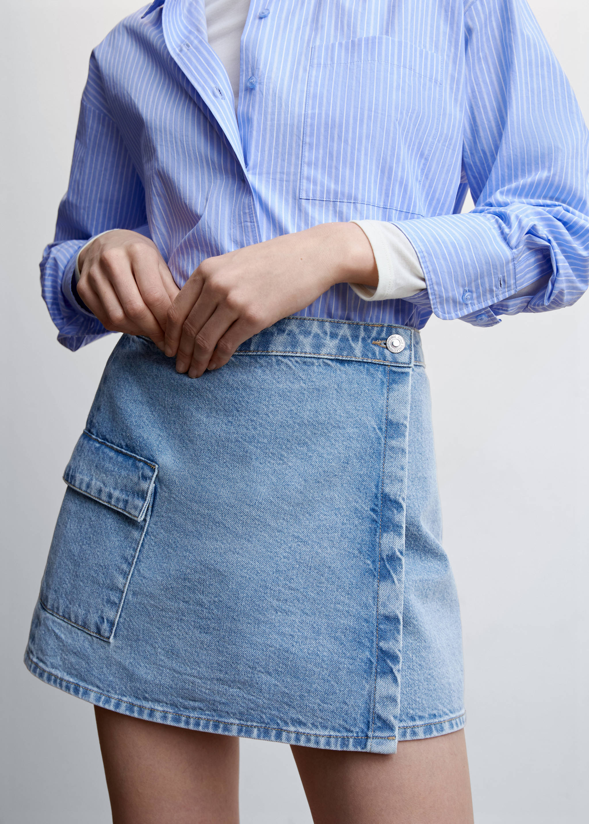 Crossed denim mini-skirt - Details of the article 6