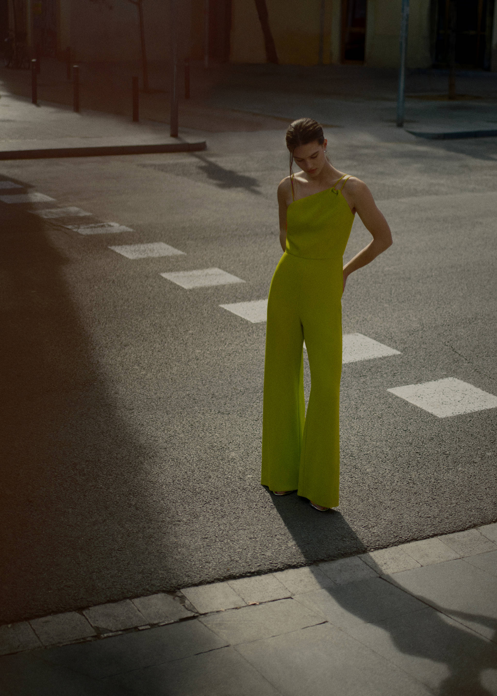Asymmetric long jumpsuit - Details of the article 6