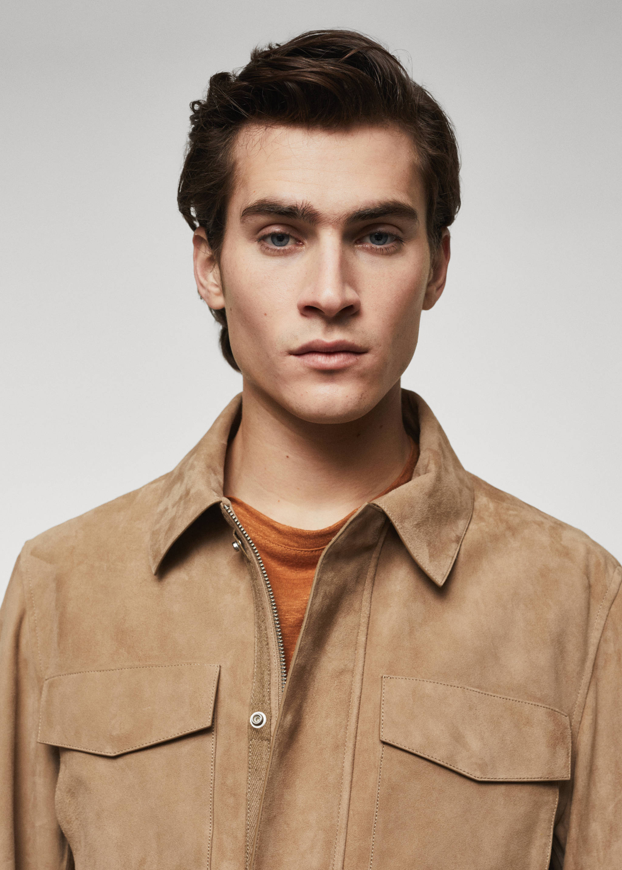 Замшевая куртка с карманами  - Деталь изделия 1