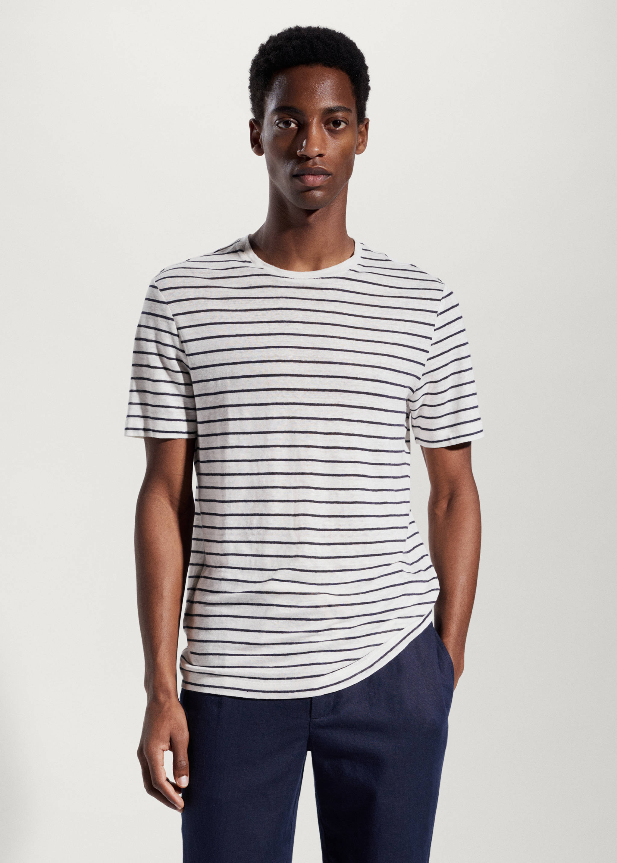 T-shirt 100 % lin rayures - Plan moyen