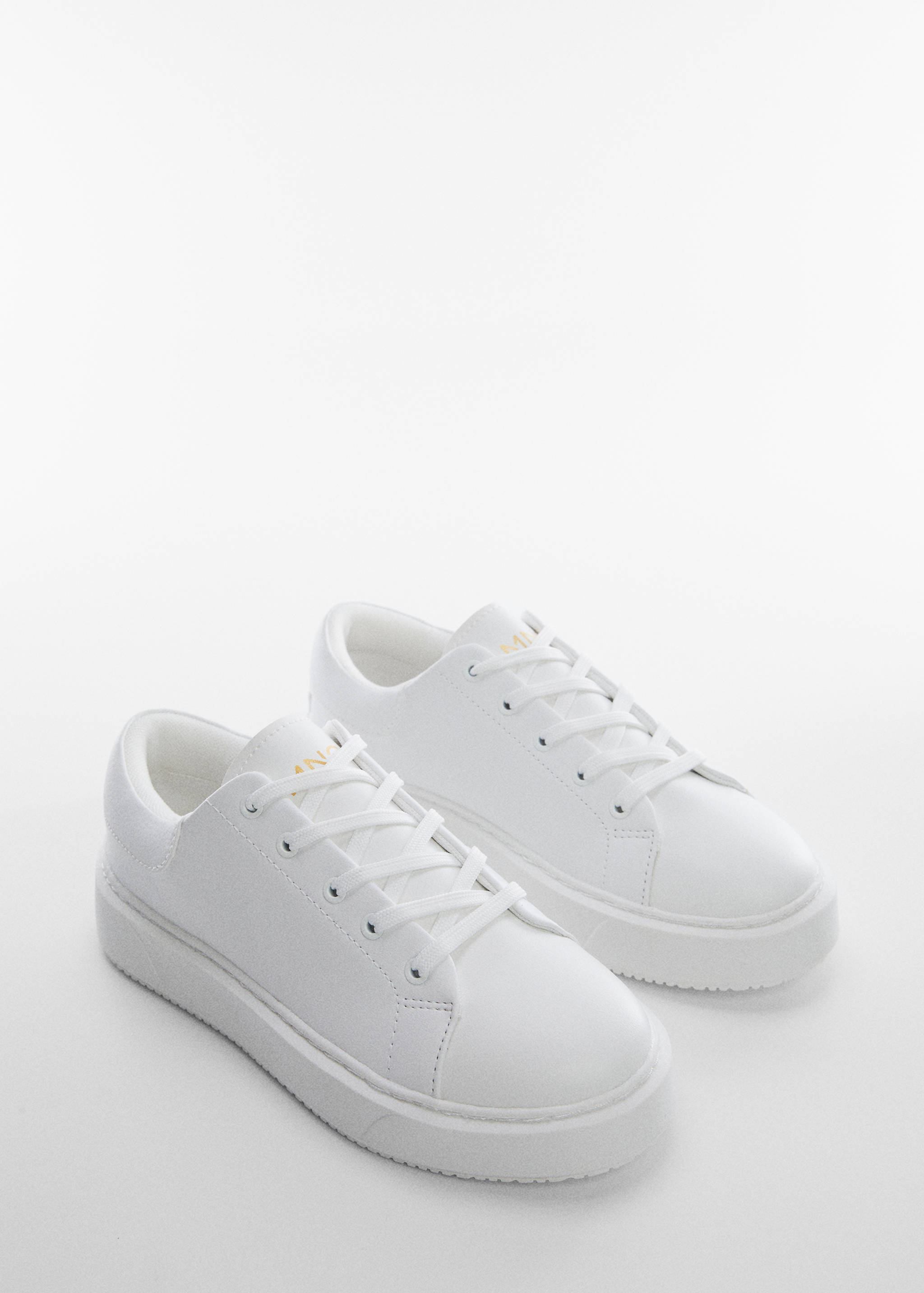 Baskets plateforme à lacets - Plan moyen