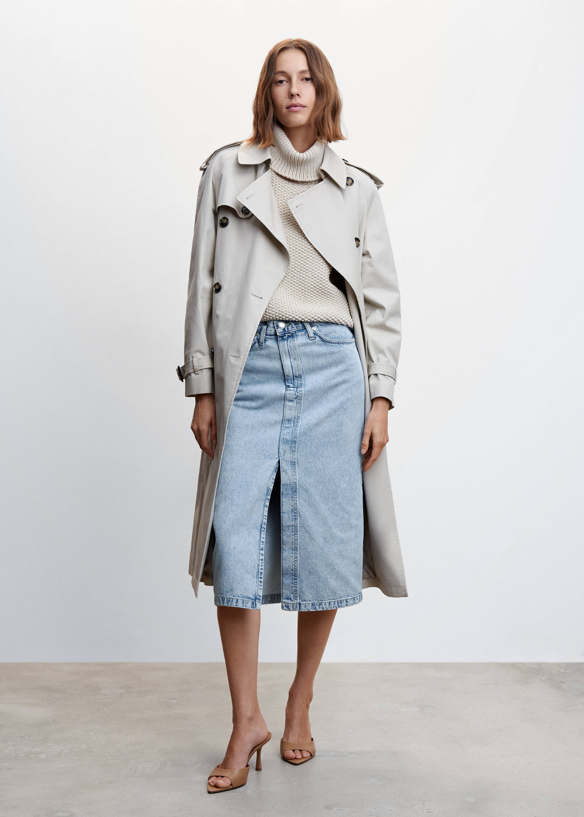 Falda midi vaquera - Plano general