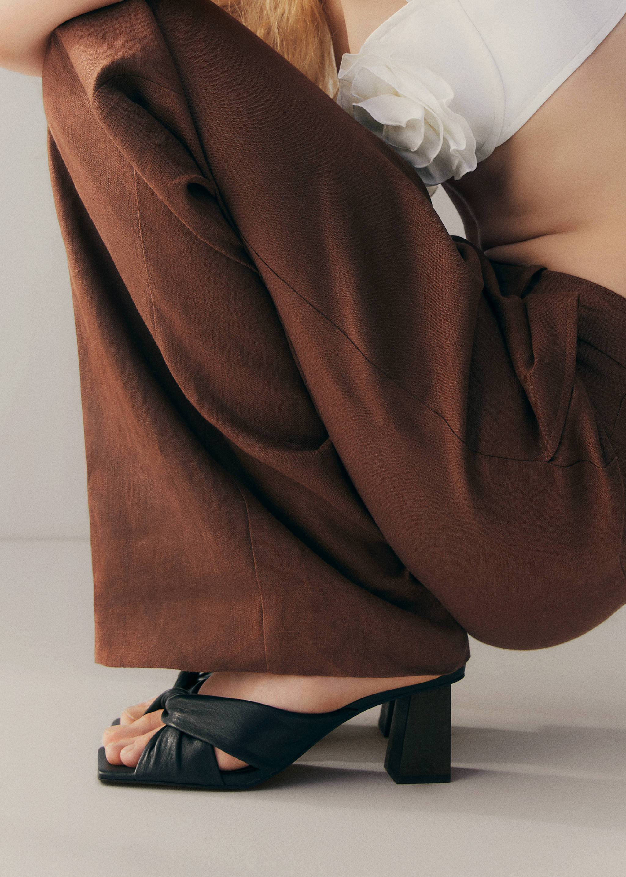 Sandales croisées cuir - Plan général