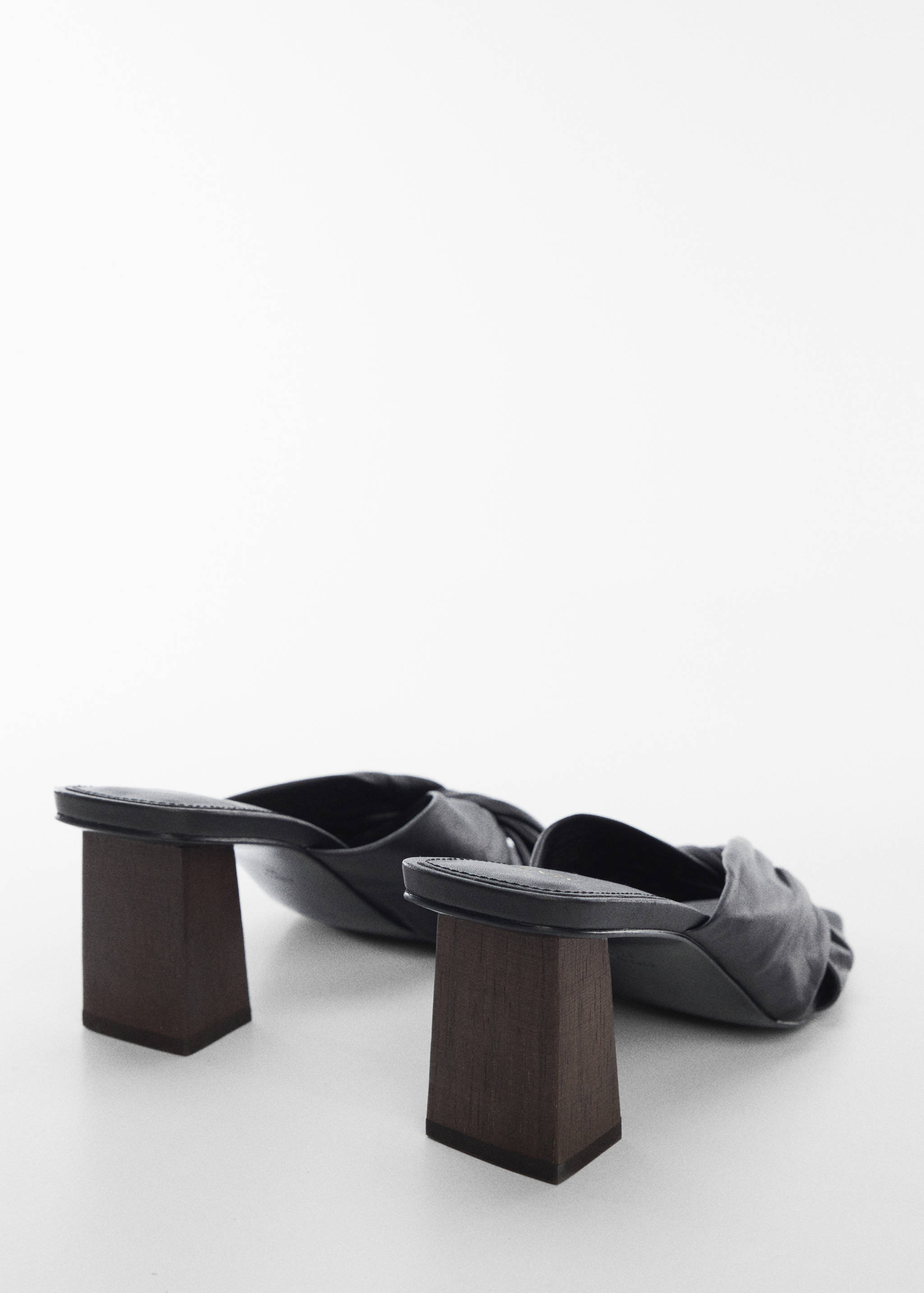 Sandales croisées cuir - Détail de l'article 1