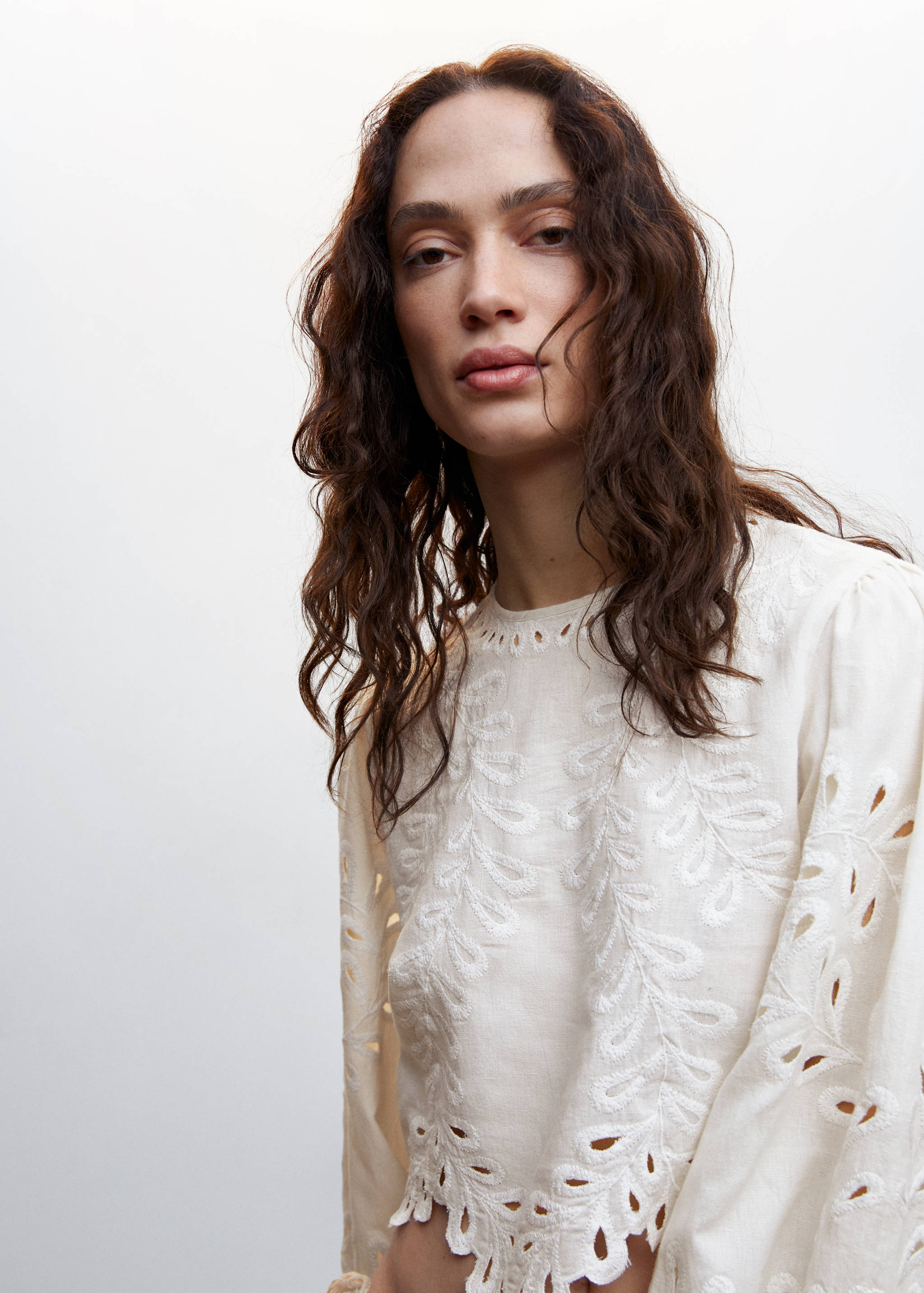 Openwork embroidered blouse - Details of the article 1