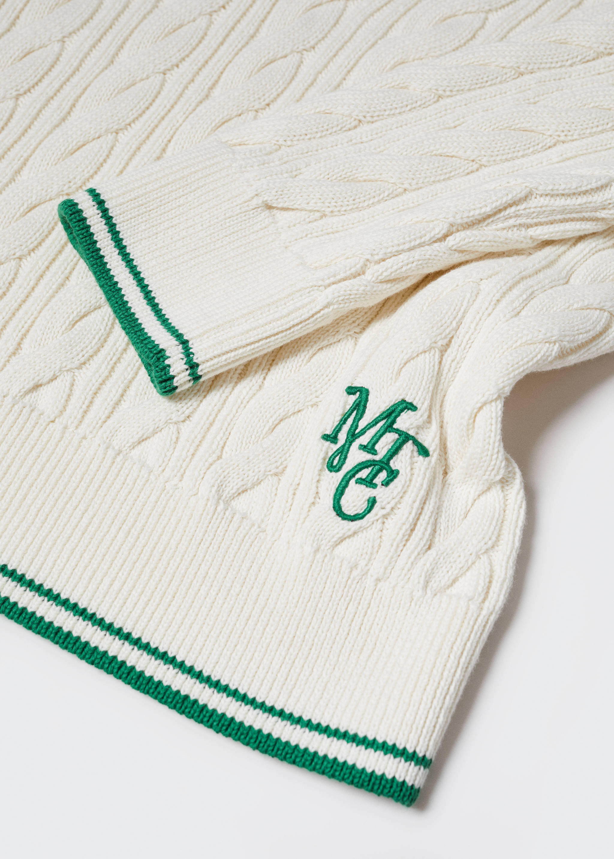 Pull-over torsades col V - Détail de l'article 8