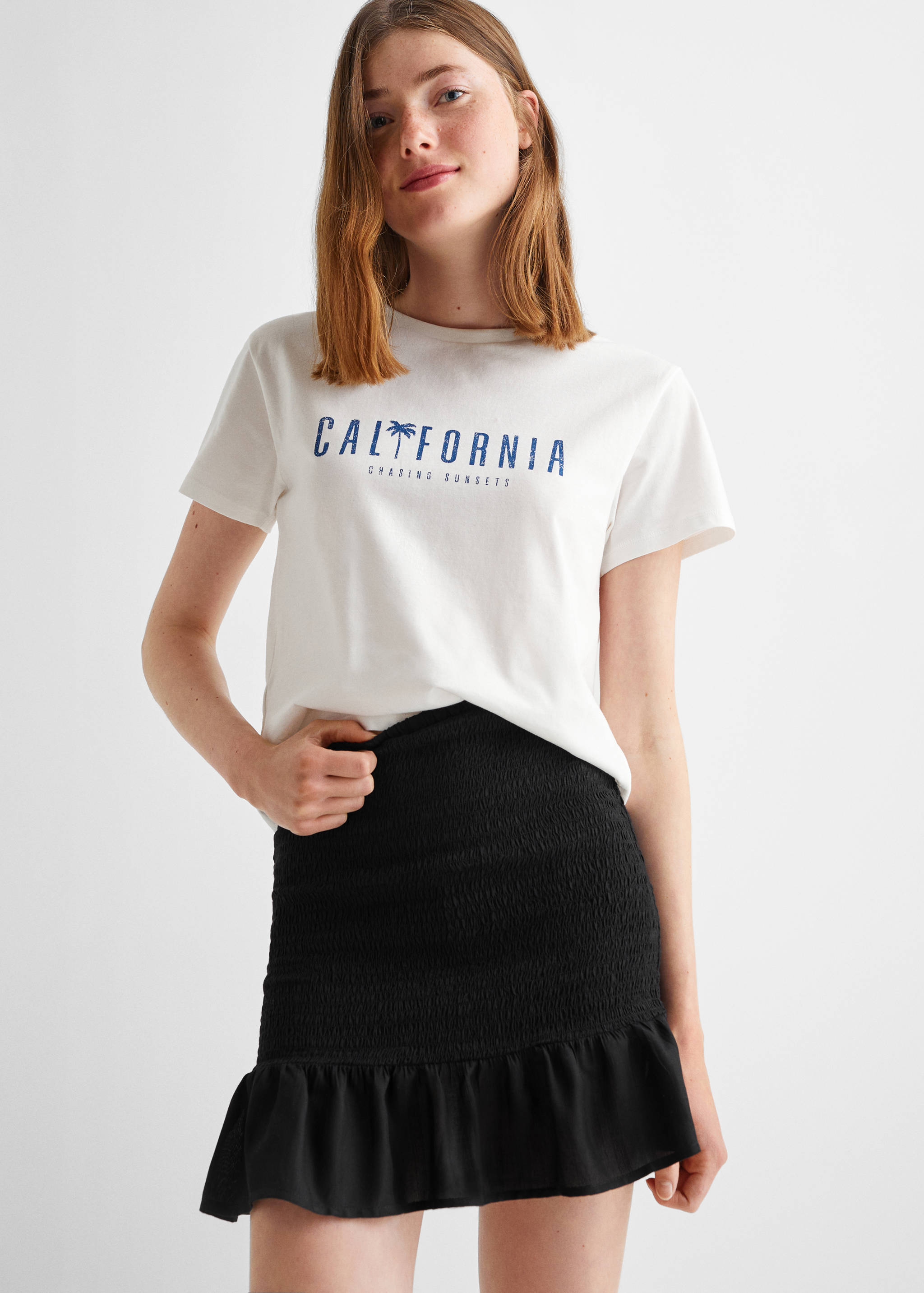 Falda fruncida volante - Plano medio