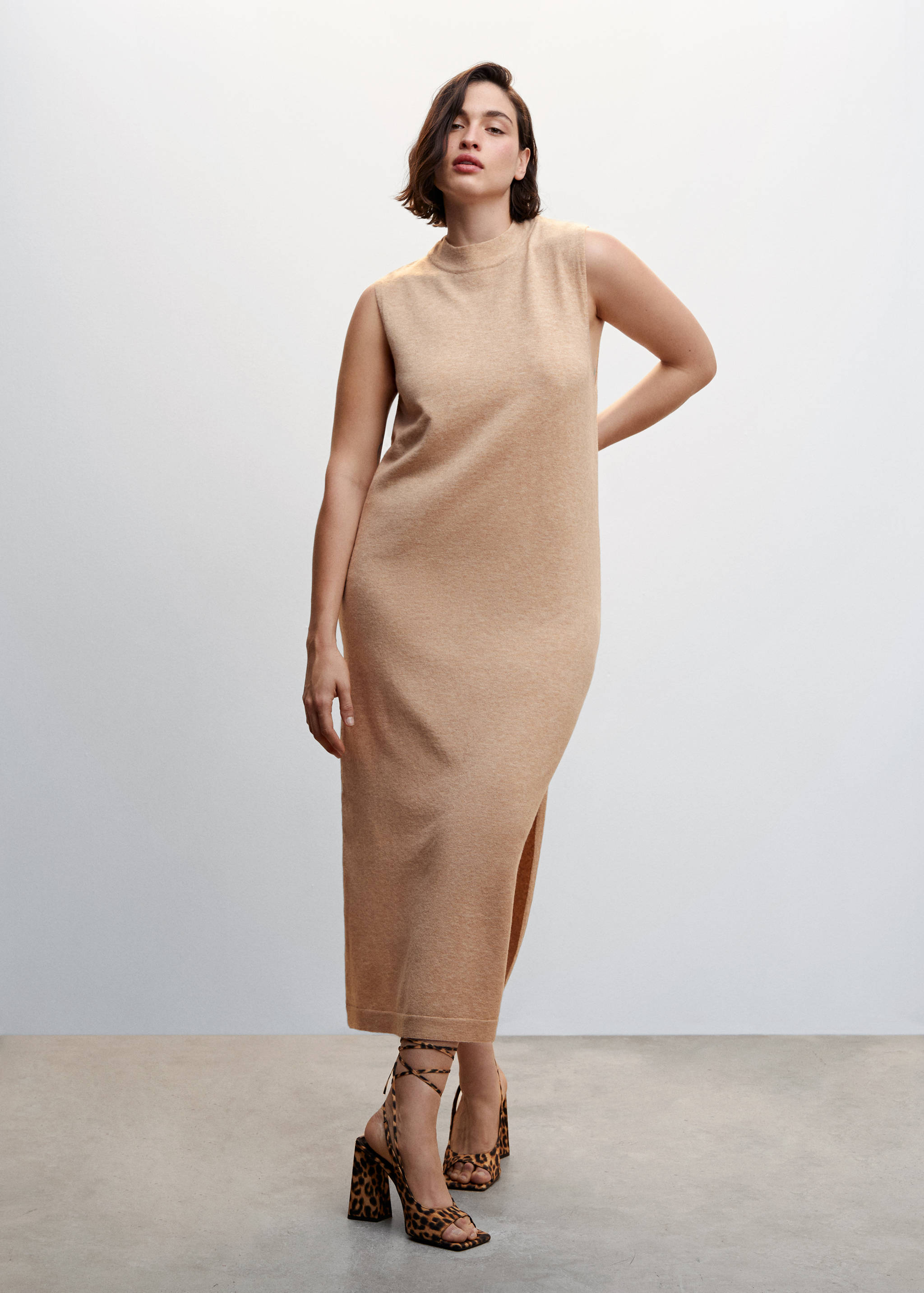 Side slit knit dress - Details of the article 3