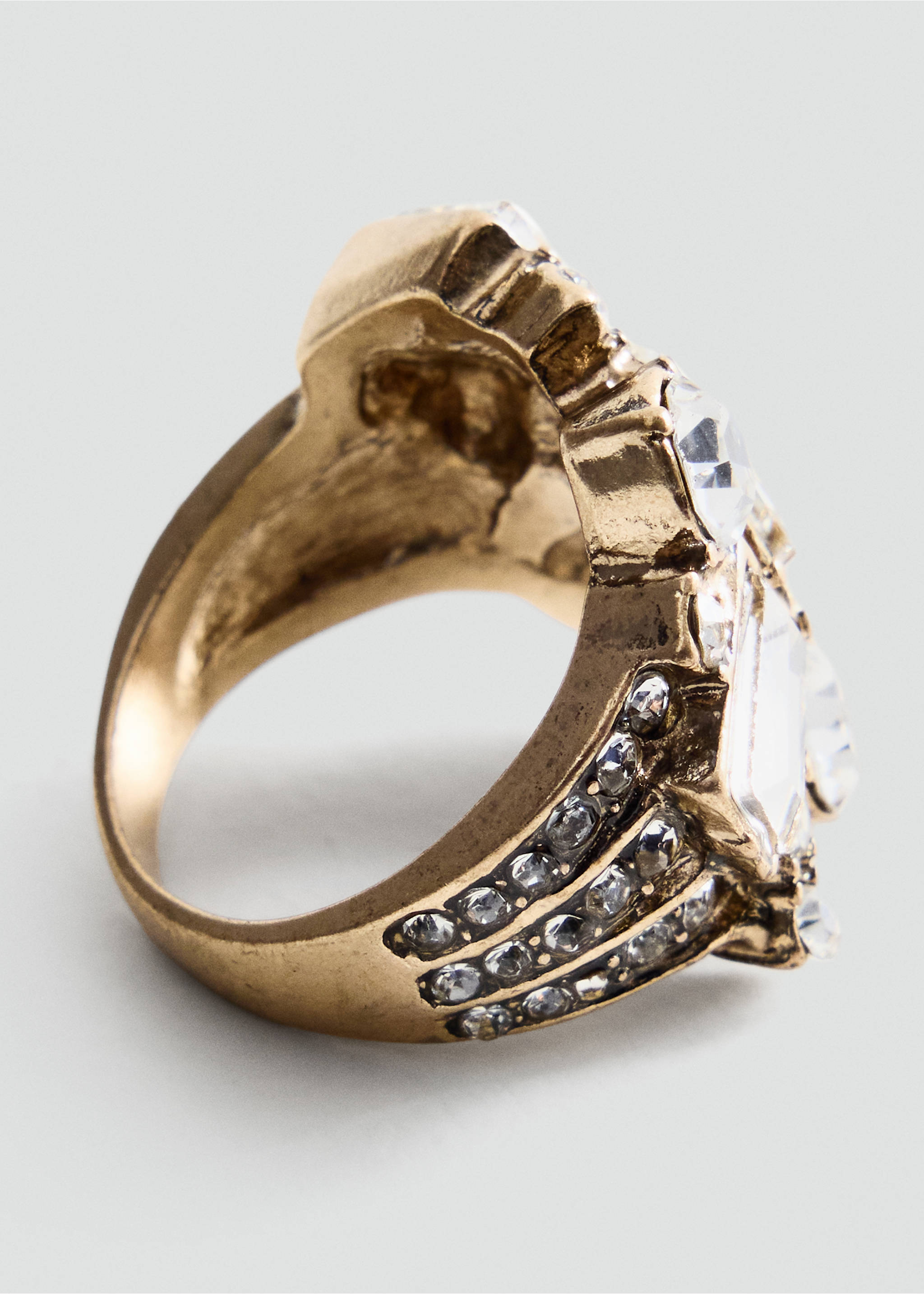 Faceted crystal ring - Medium plane, Gold. Ref: 47061387-00.