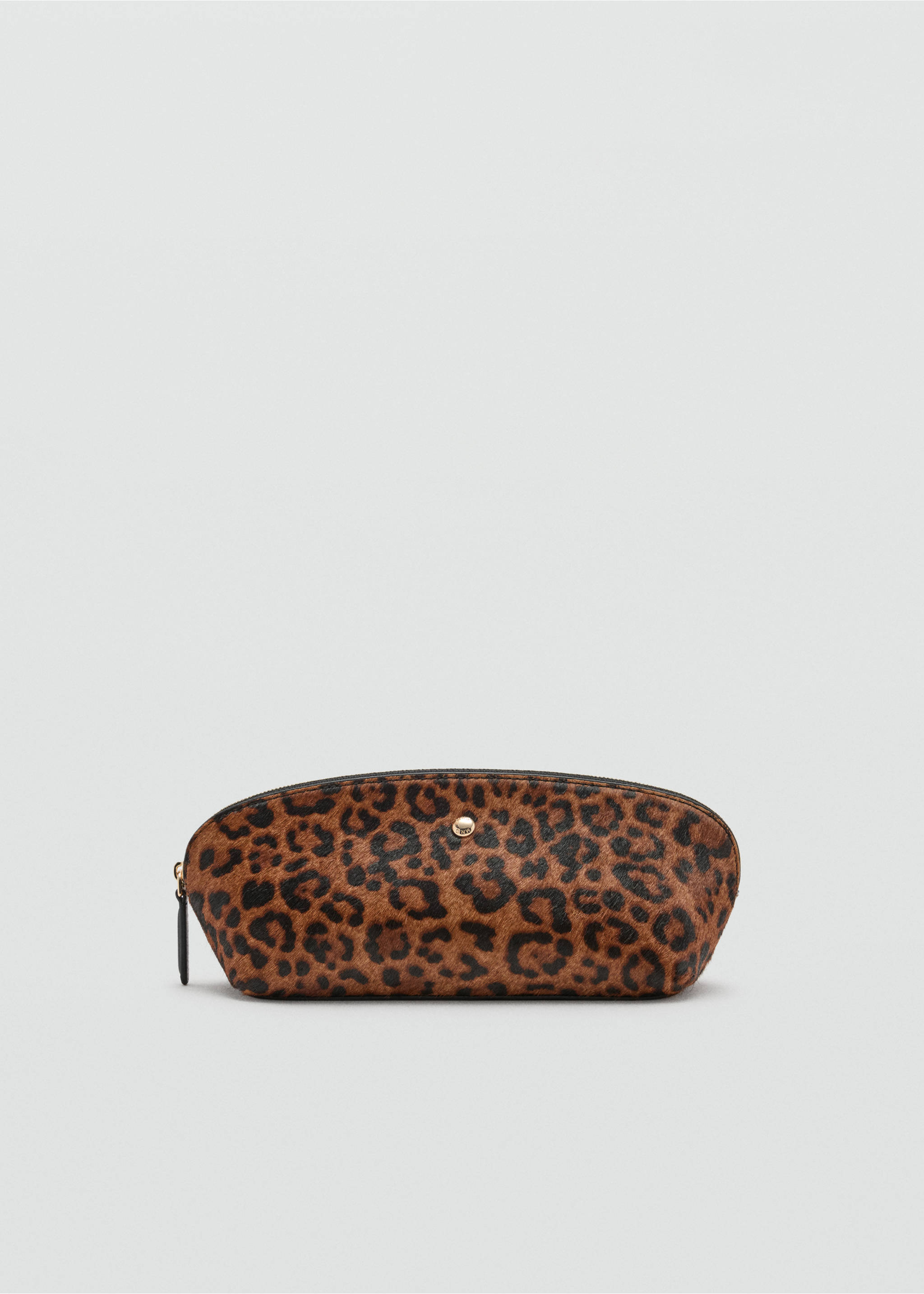 Leopard-print textured makeup bag with a top zip closure., Chocolate. Ref: 47061389-00.